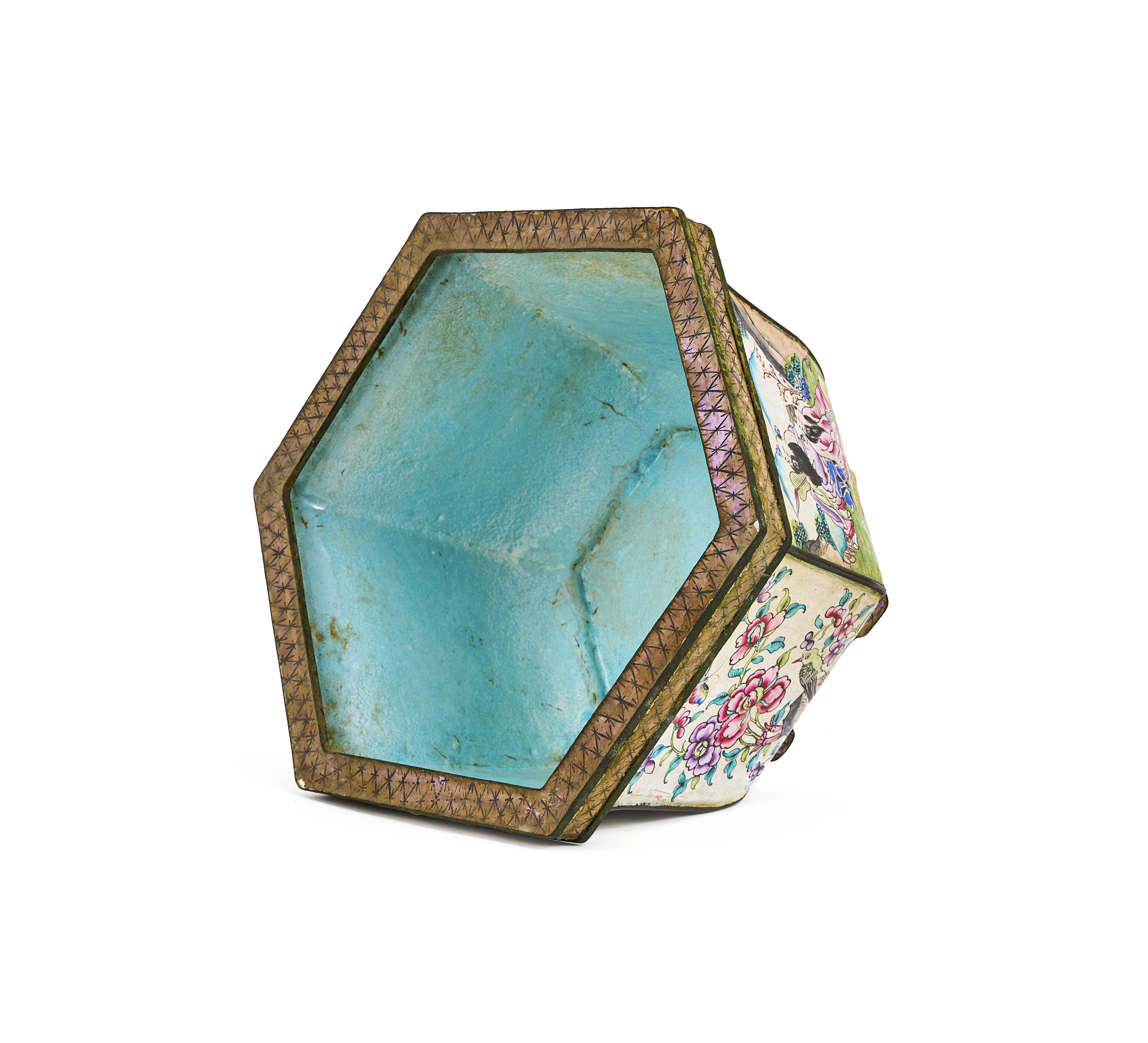 A CHINESE HEXAGONAL CANTON ENAMEL JARDINERE, QING DYNASTY (1644-1911) - Image 4 of 5