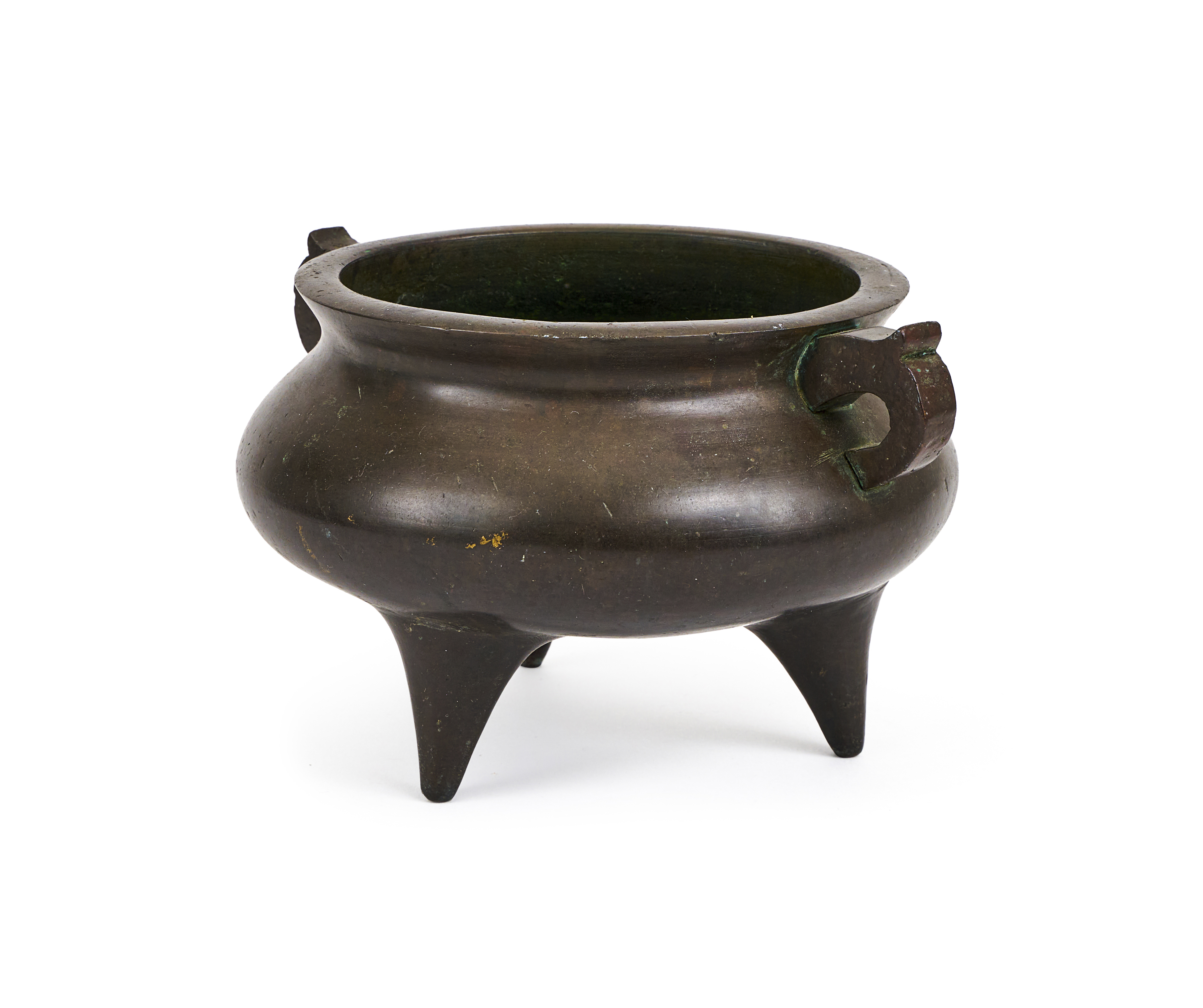 A LARGE BRONZE TRIPOD CENSER | QING DYNASTY, 19TH CENTURY - Image 3 of 5