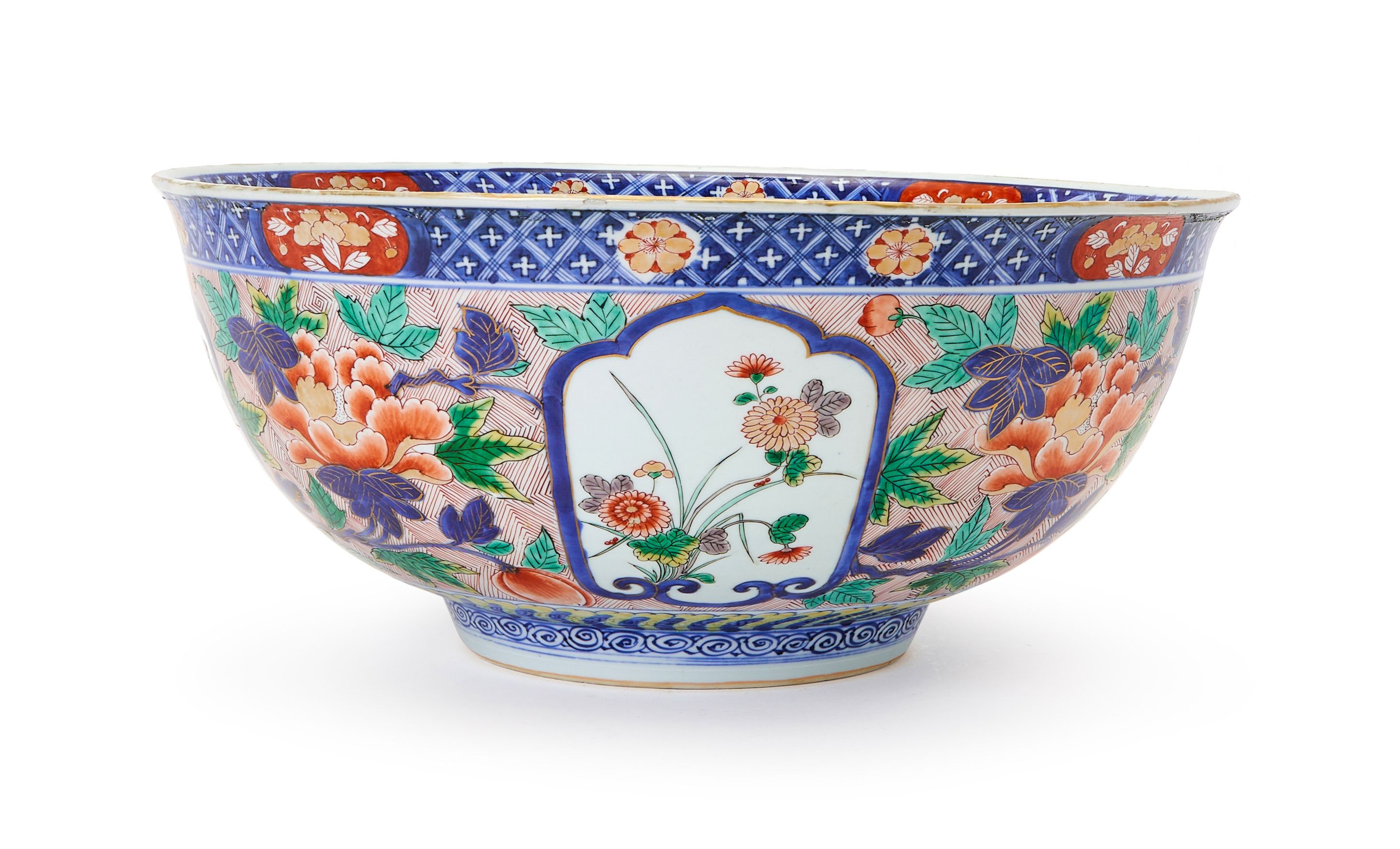 A LARGE CHINESE IMARI "FISH" BOWL, KANGXI PERIOD (1662-1722)