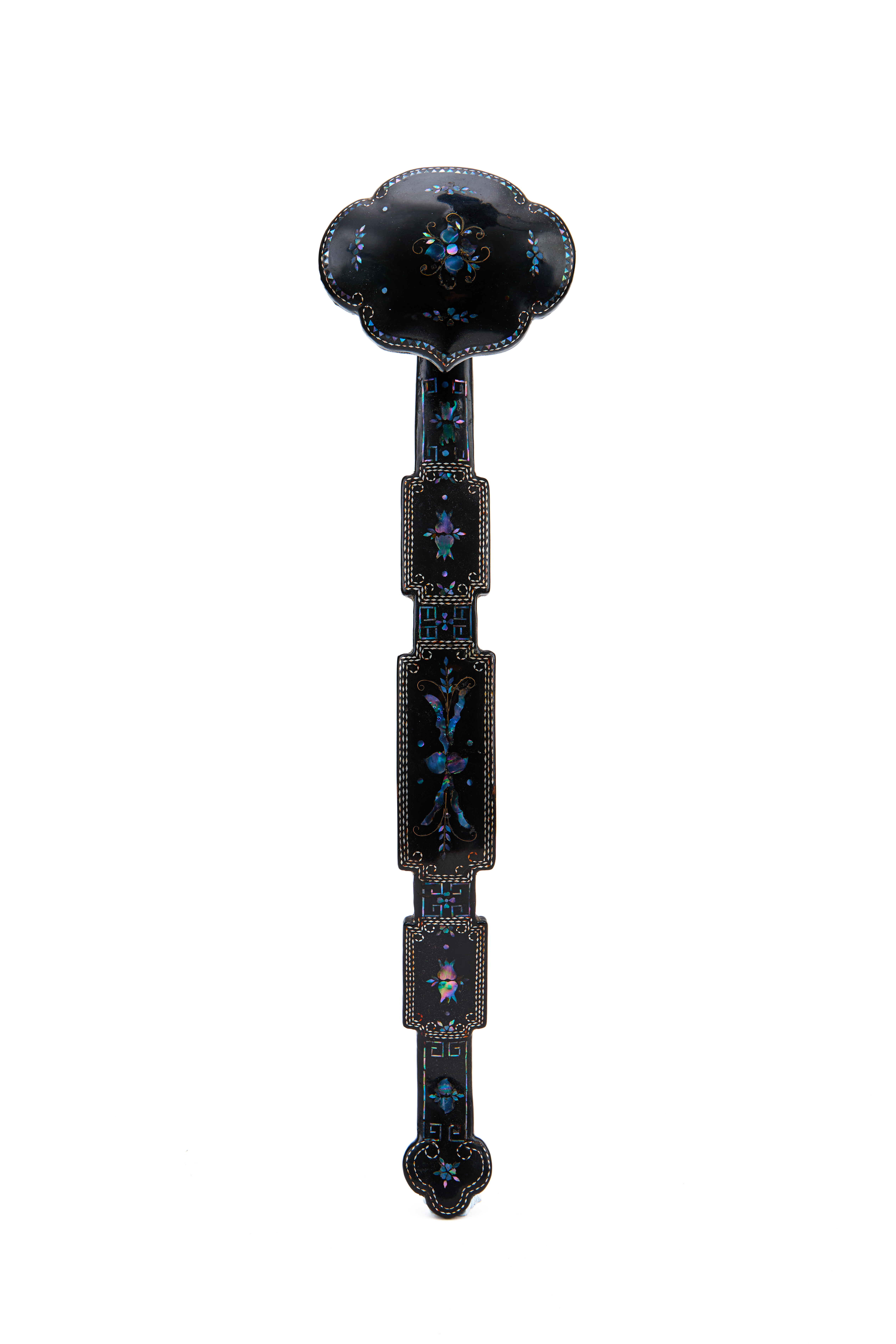 A CHINESE LACQUER MOTHER-OF-PEARL RUYI SCEPTRE, 18TH/19TH CENTURY, - Image 7 of 7