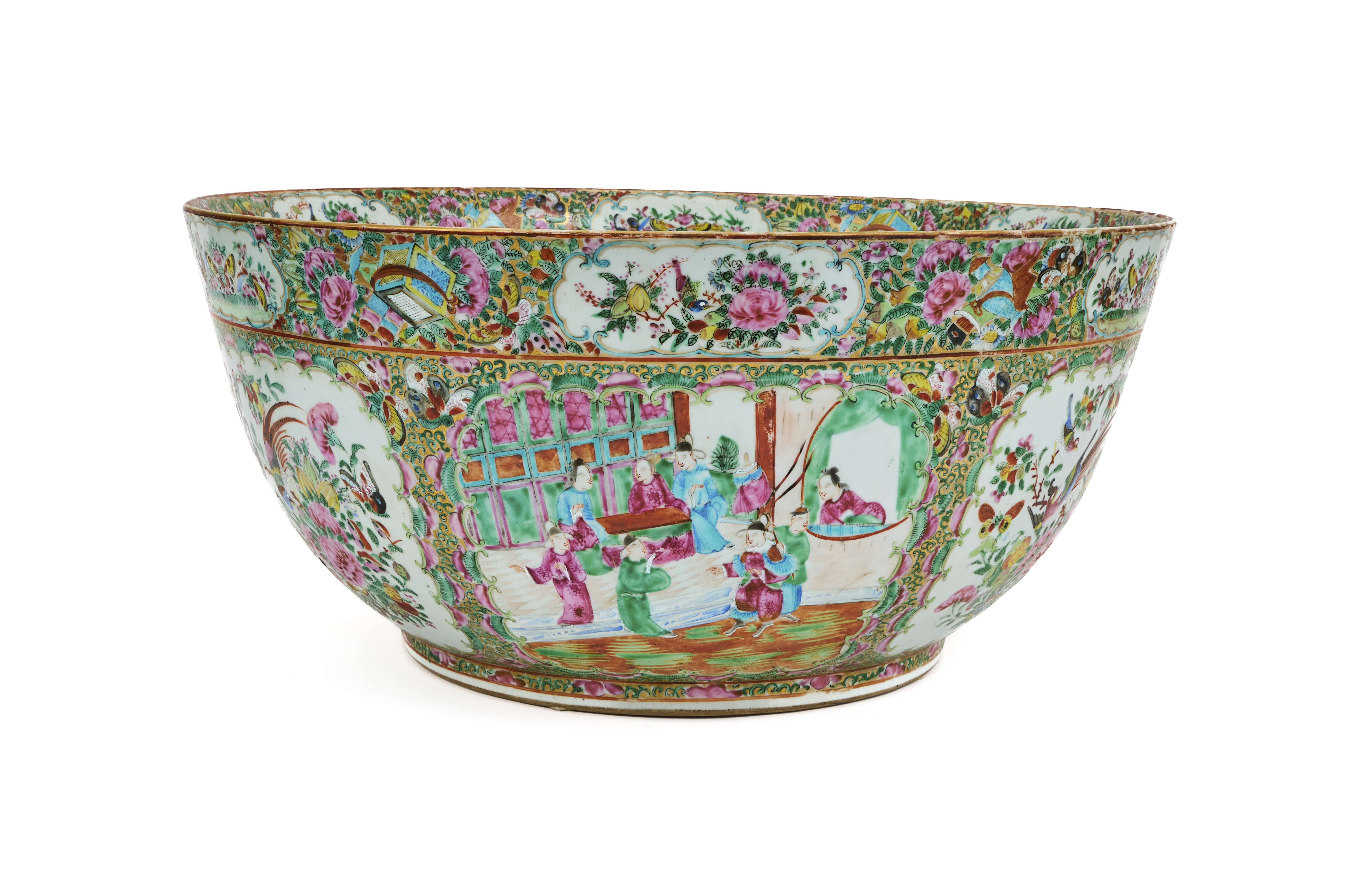 A MONUMENTAL CHINESE FAMILLE ROSE BOWL, 19TH CENTURY