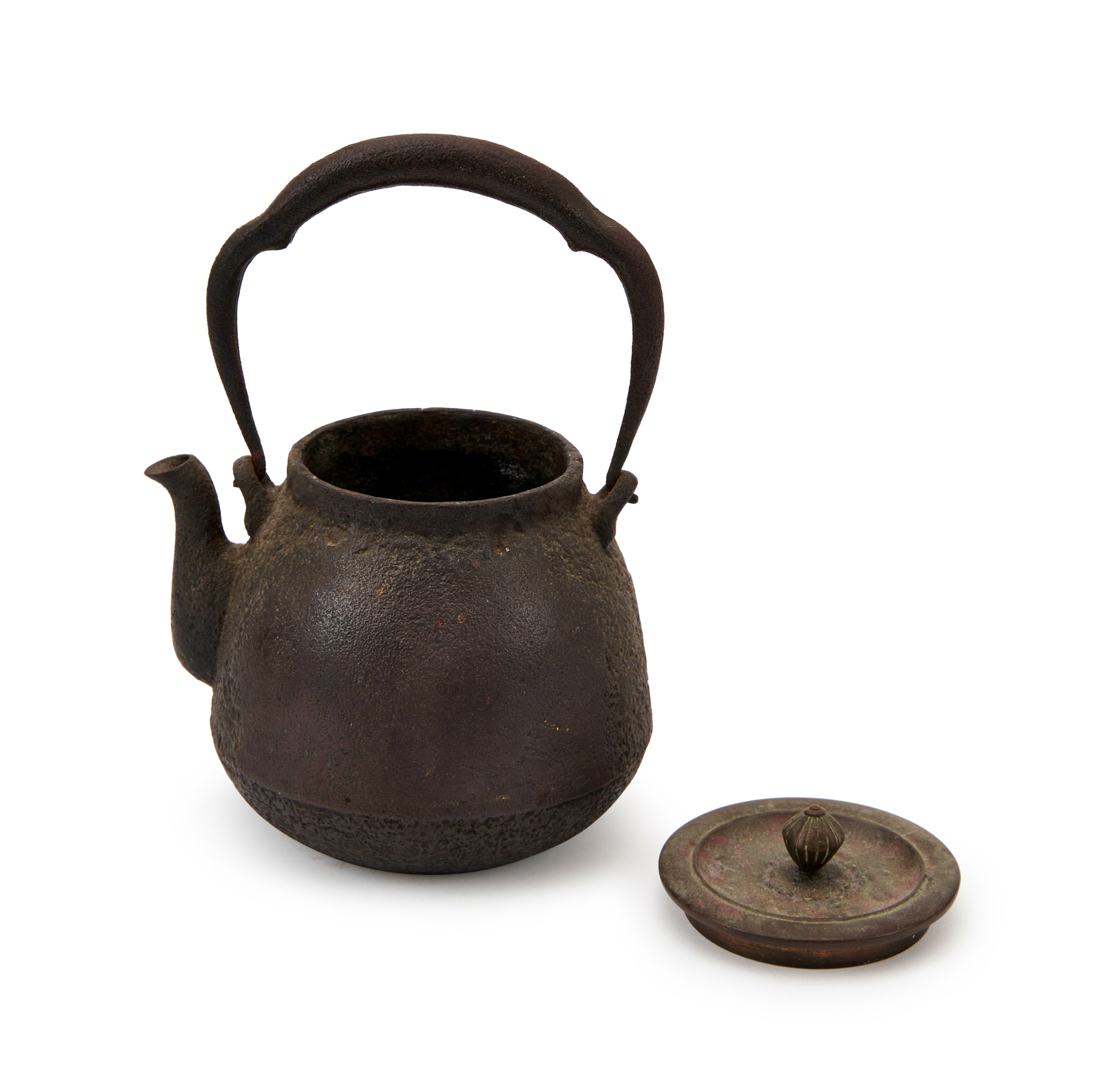 A MIX METAL JAPANESE IRON TEAPOT, MEIJI PERIOD (1868-1912) - Image 3 of 4