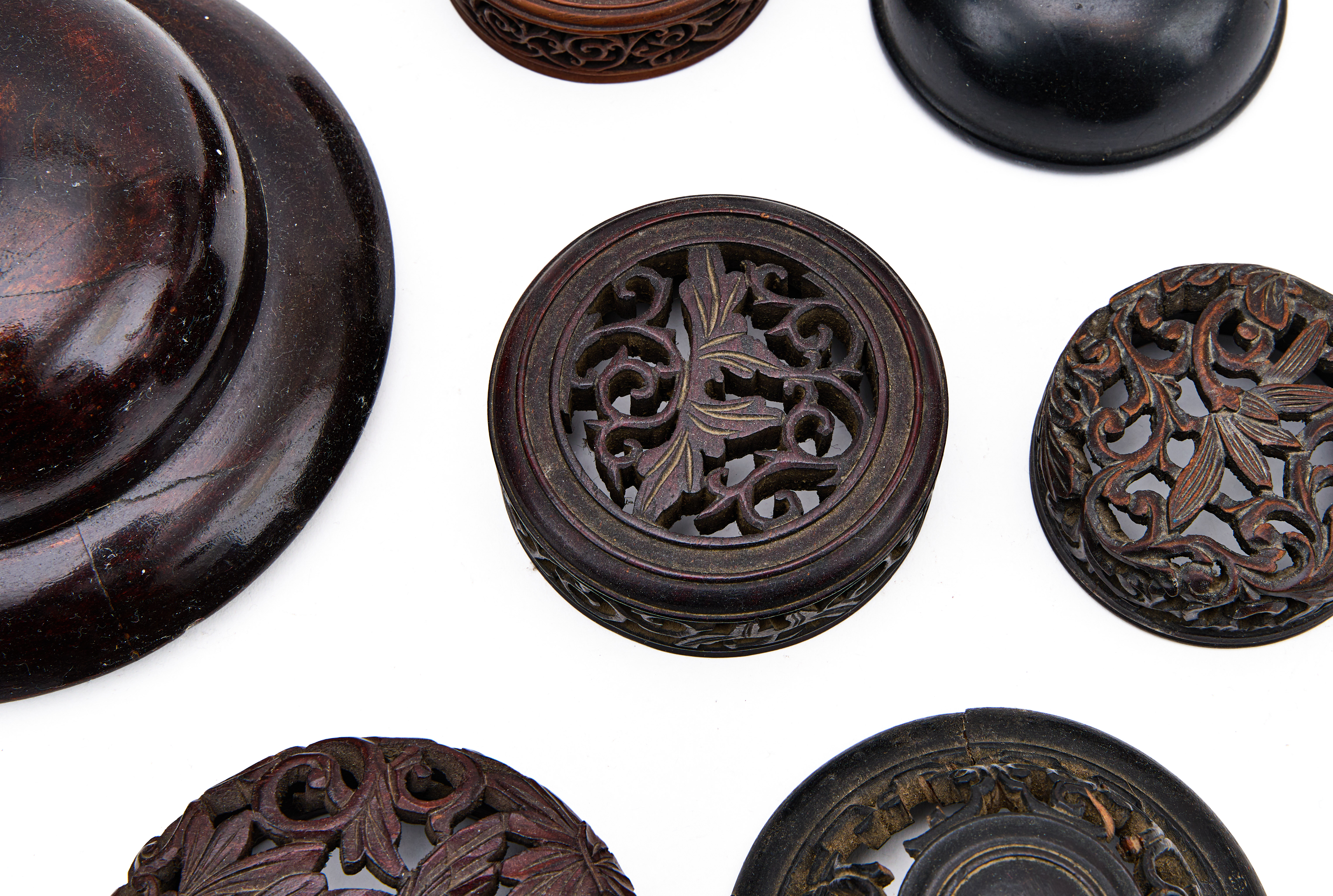 ASSORTMENT OF CHINESE WOODEN LIDS, QING DYNASTY (1644-1911) - Bild 4 aus 5