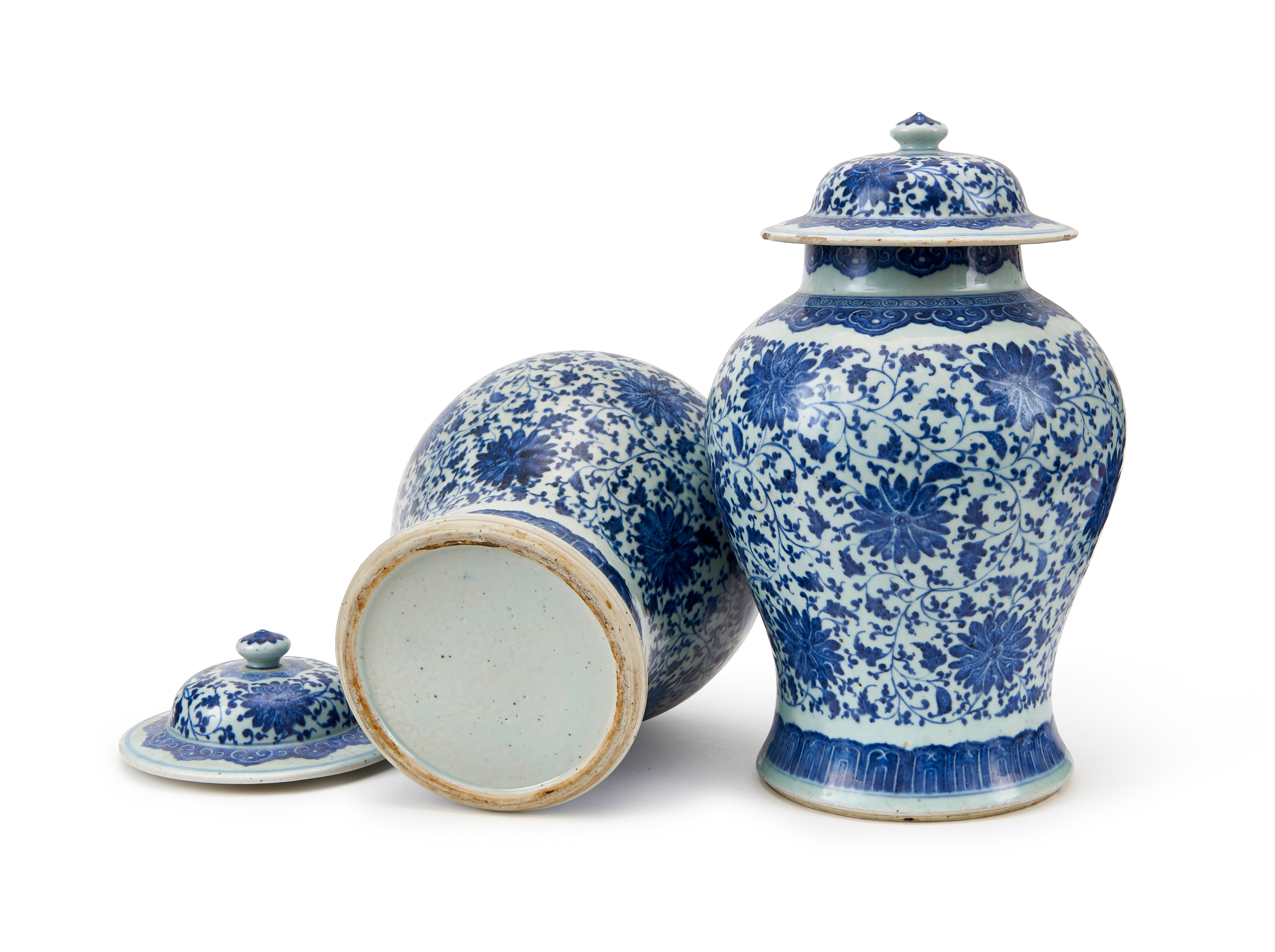 A PAIR OF BLUE & WHITE VASES, QING DYNASTY (1644-1911) - Image 2 of 3