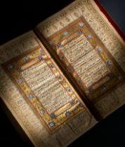 AN ILLUMINATED QURAN, NORTH INDIA, MUGHAL, 17TH CENTURY, WITH ORIGINAL LACQUER BINIDING