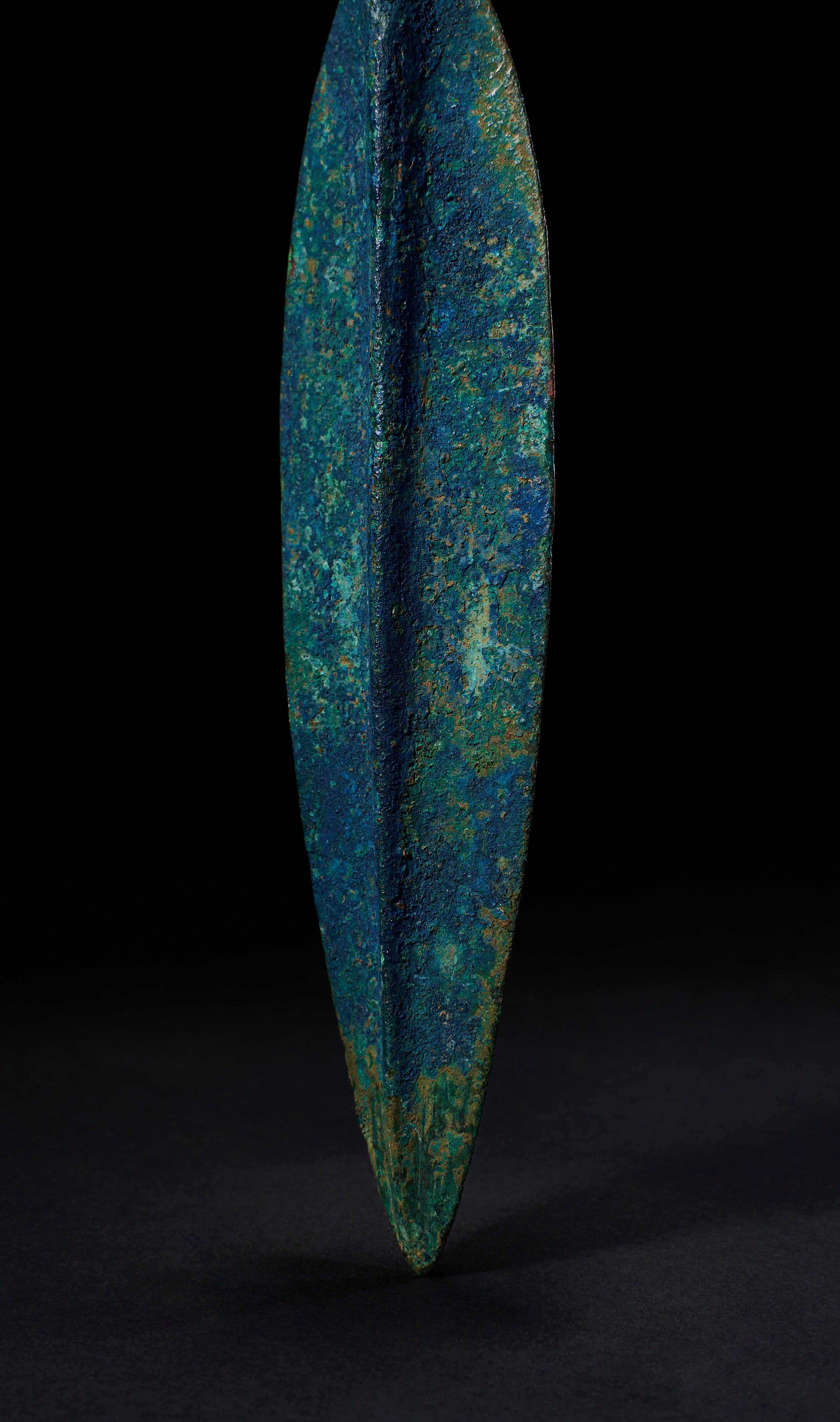 A LARGE TWISTED LURISTAN BRONZE SPEAR HEAD ATTACHMENT, CIRCA CIRCA 1200-900 B.C. - Image 3 of 3