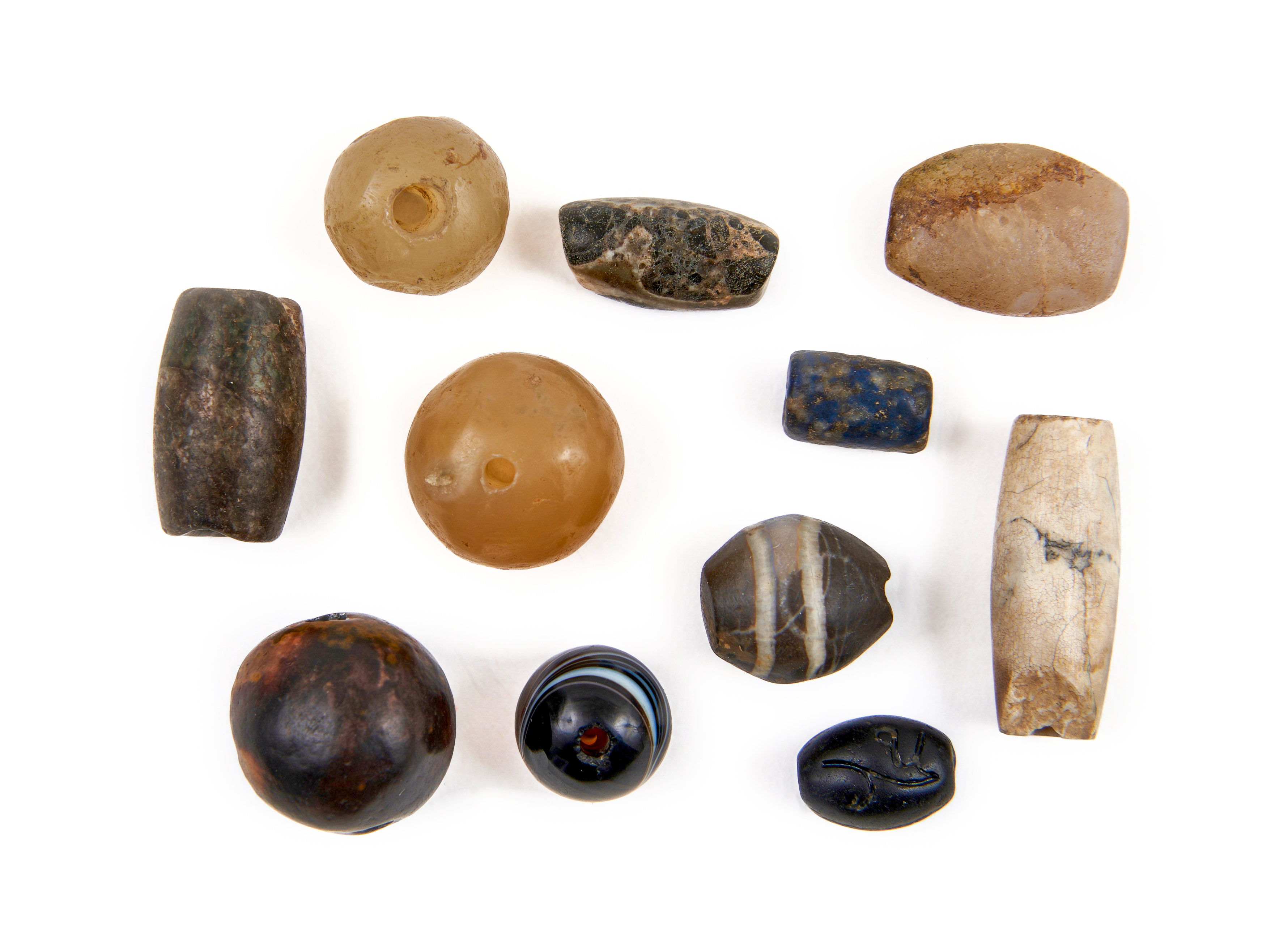 ASSORTMENT OF ANCIENT AGATE & STONE BEADS, CIRCA 1ST CENTURY A.D.