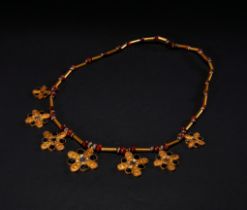 A MEROVINGIAN GOLD AND GEM SET NECKLACE, 6TH/7TH CENTURY