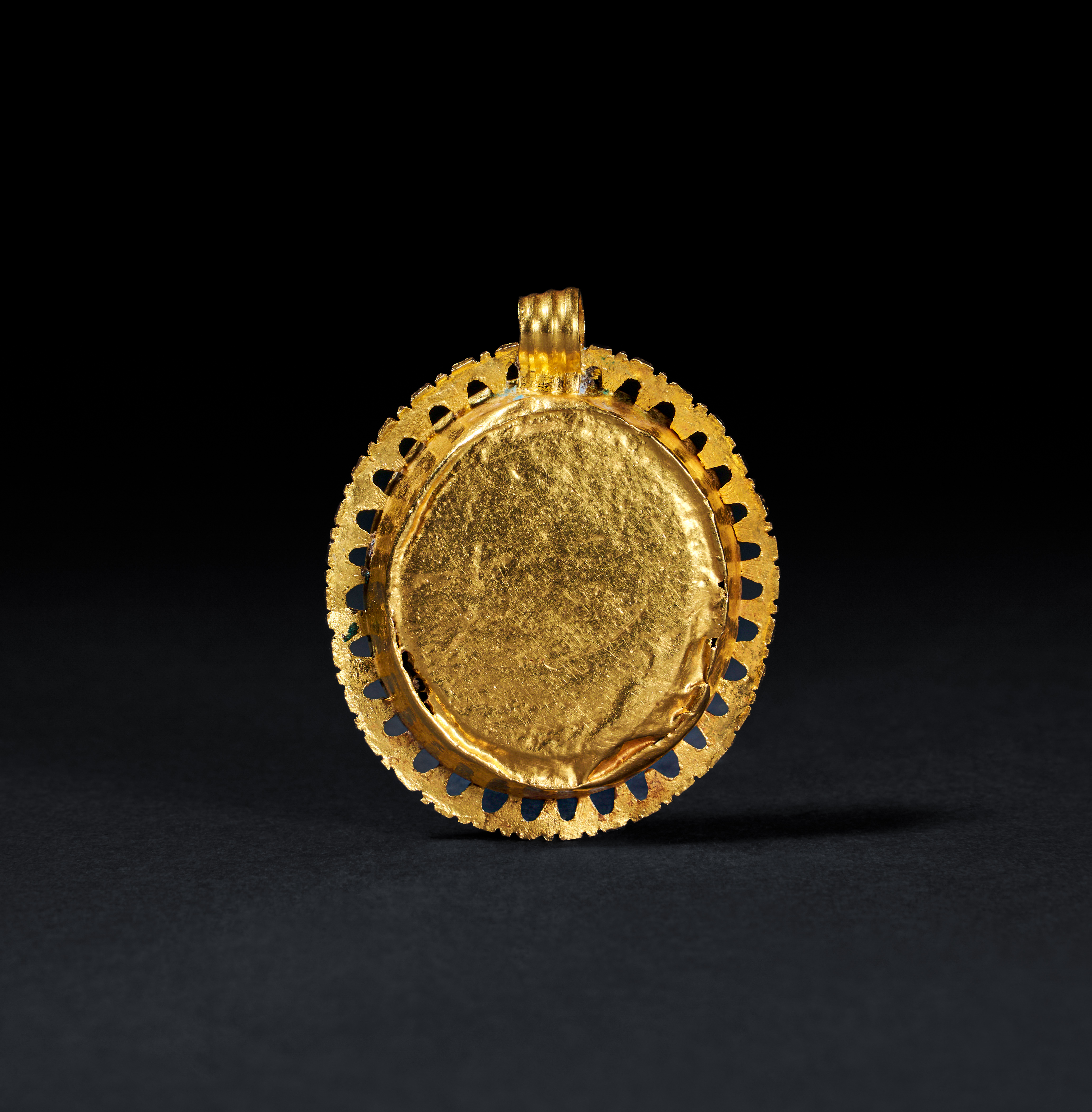 A RARE ROMAN GLASS MAGIC INSCRIBED PENDANT SET ON GOLD, CIRCA 1ST CENTURY A.D. - Image 2 of 2