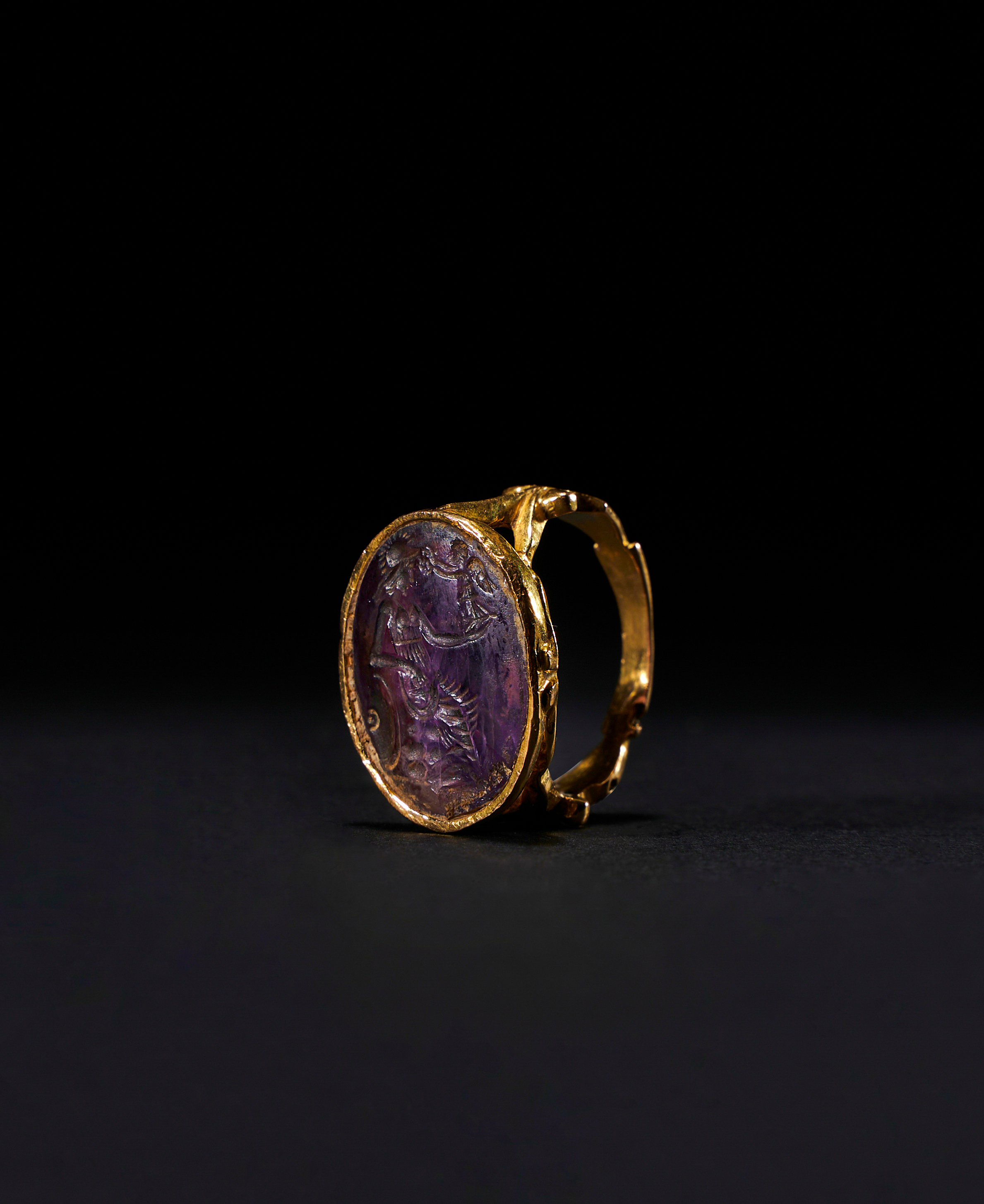 A ROMAN AMETHYST RINGSTONE CIRCA 1ST CENTURY B.C. - Image 3 of 4