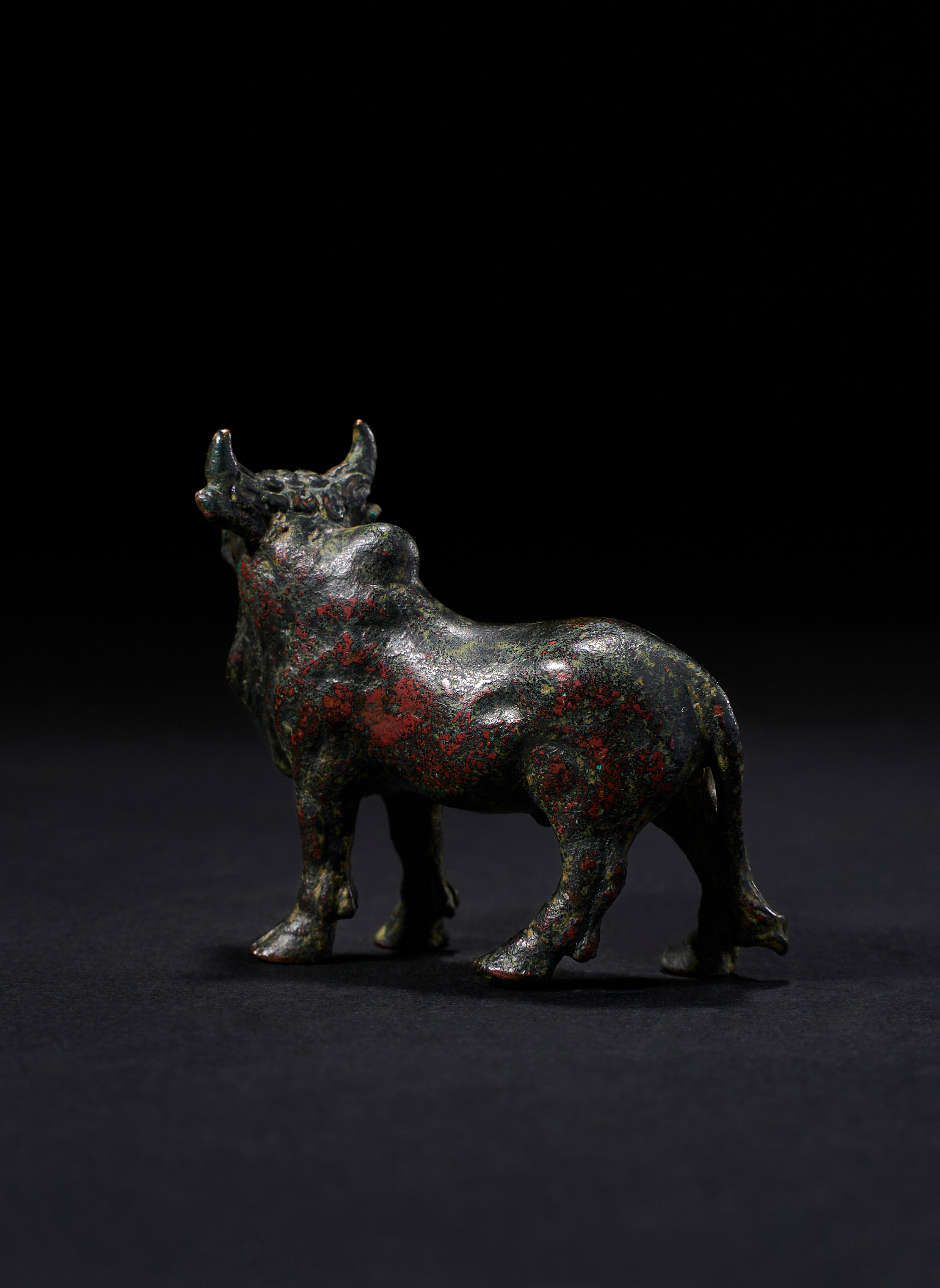 A GREEK BRONZE BULL CLASSICAL PERIOD, CIRCA EARLY 5TH CENTURY B.C. - Image 2 of 2