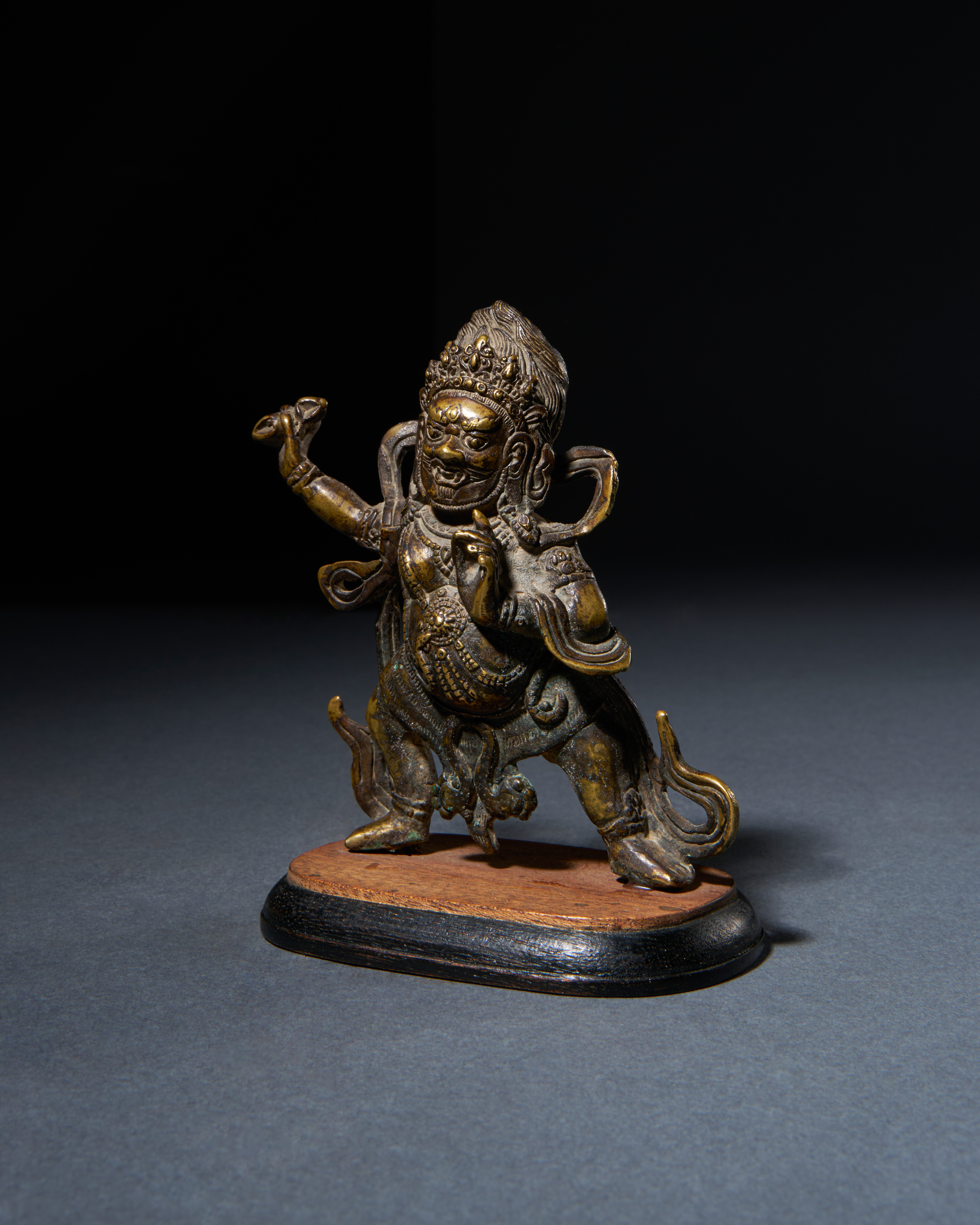 STATUETTE OF HAYAGRIVA IN GILT BRONZE TIBETO-CHINESE, EARLY 18TH CENTURY - Image 2 of 3