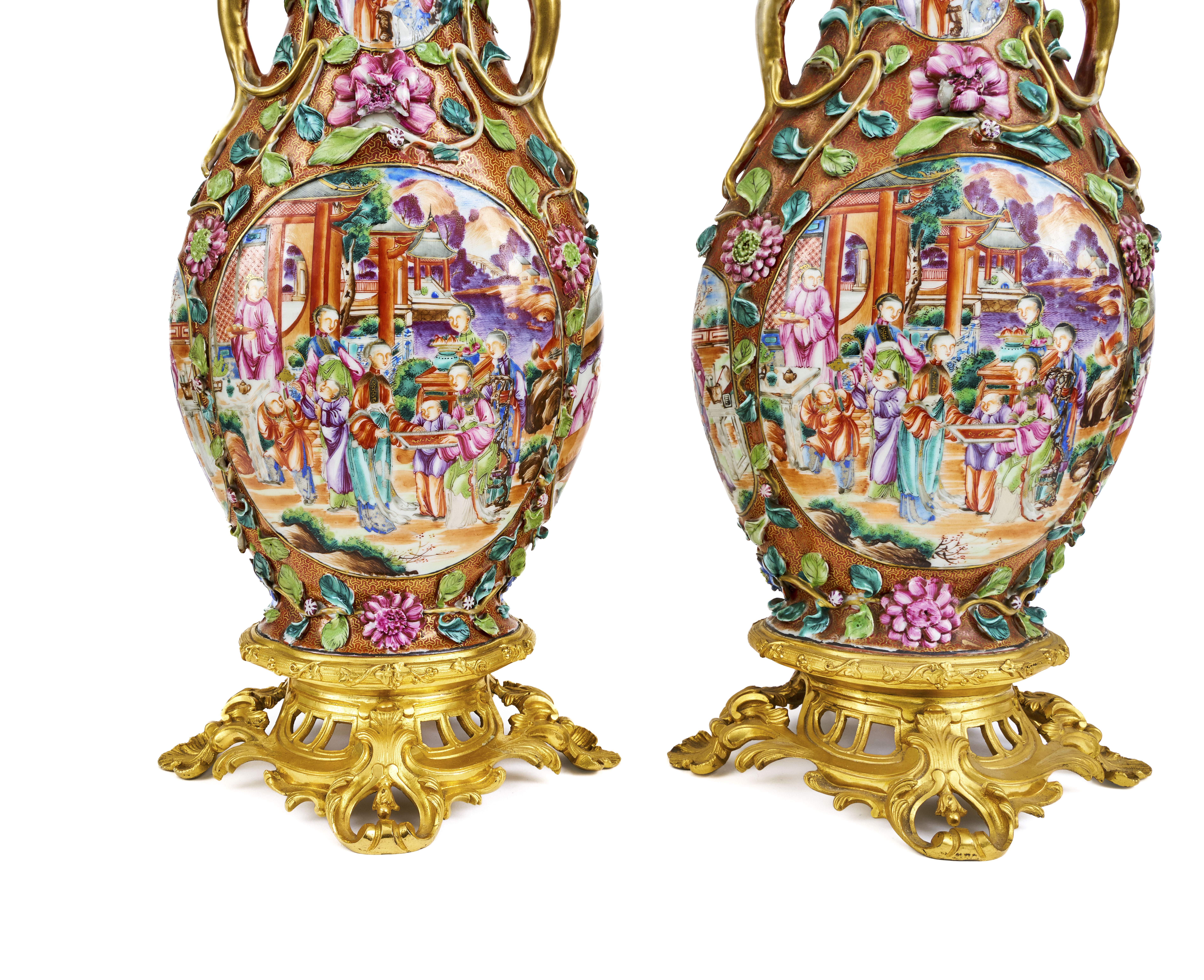 A PAIR OF CHINESE FAMILLE ROSE VASES WITH FRENCH MOUNTS, QIANLONG PERIOD (1736-1795) - Image 3 of 5