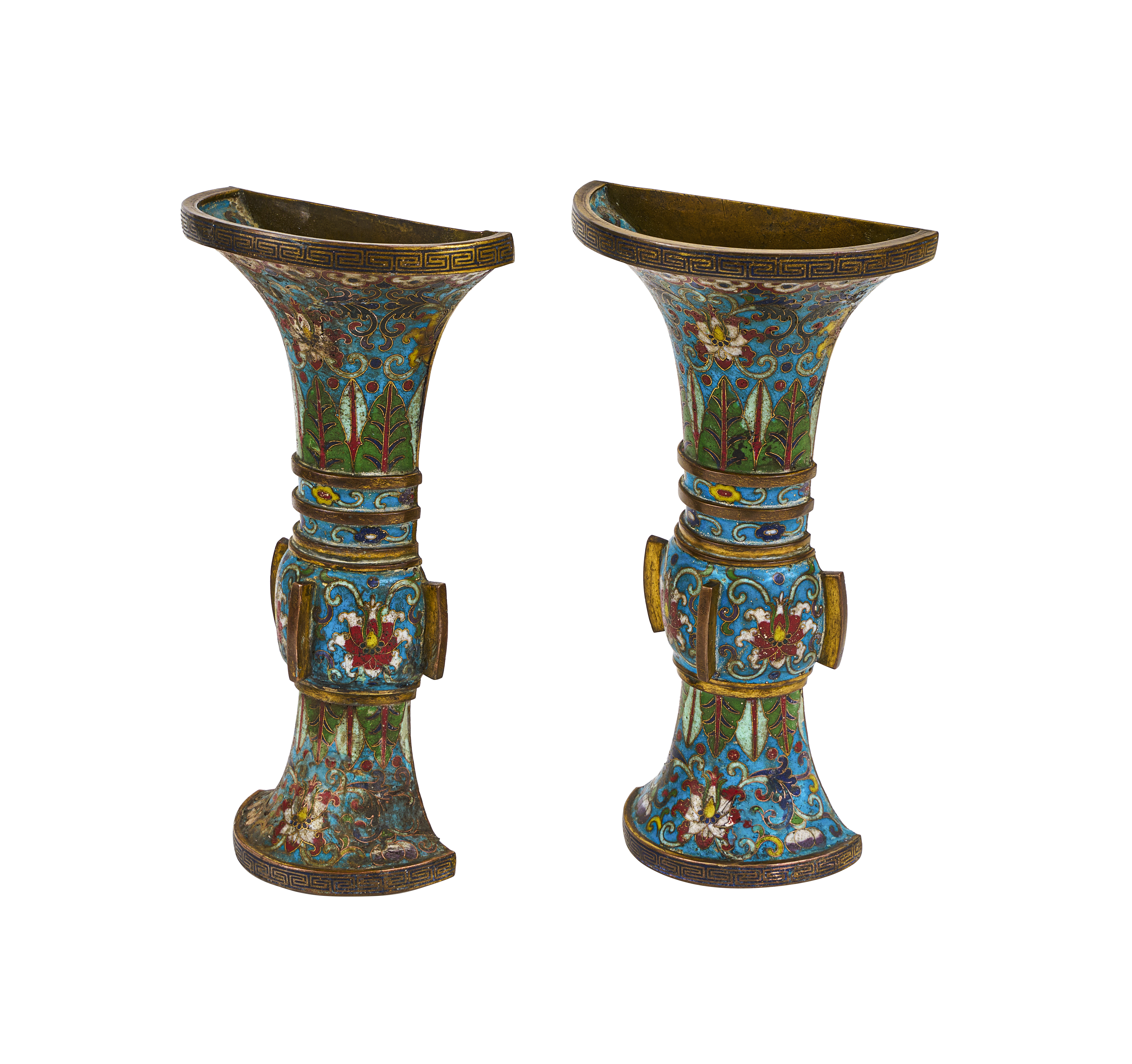 A PAIR OF GU TYPE CLOISONNE ENAMEL WALL VASES, QIANLONG/JIAQING PERIOD (1736-1820) - Image 2 of 3