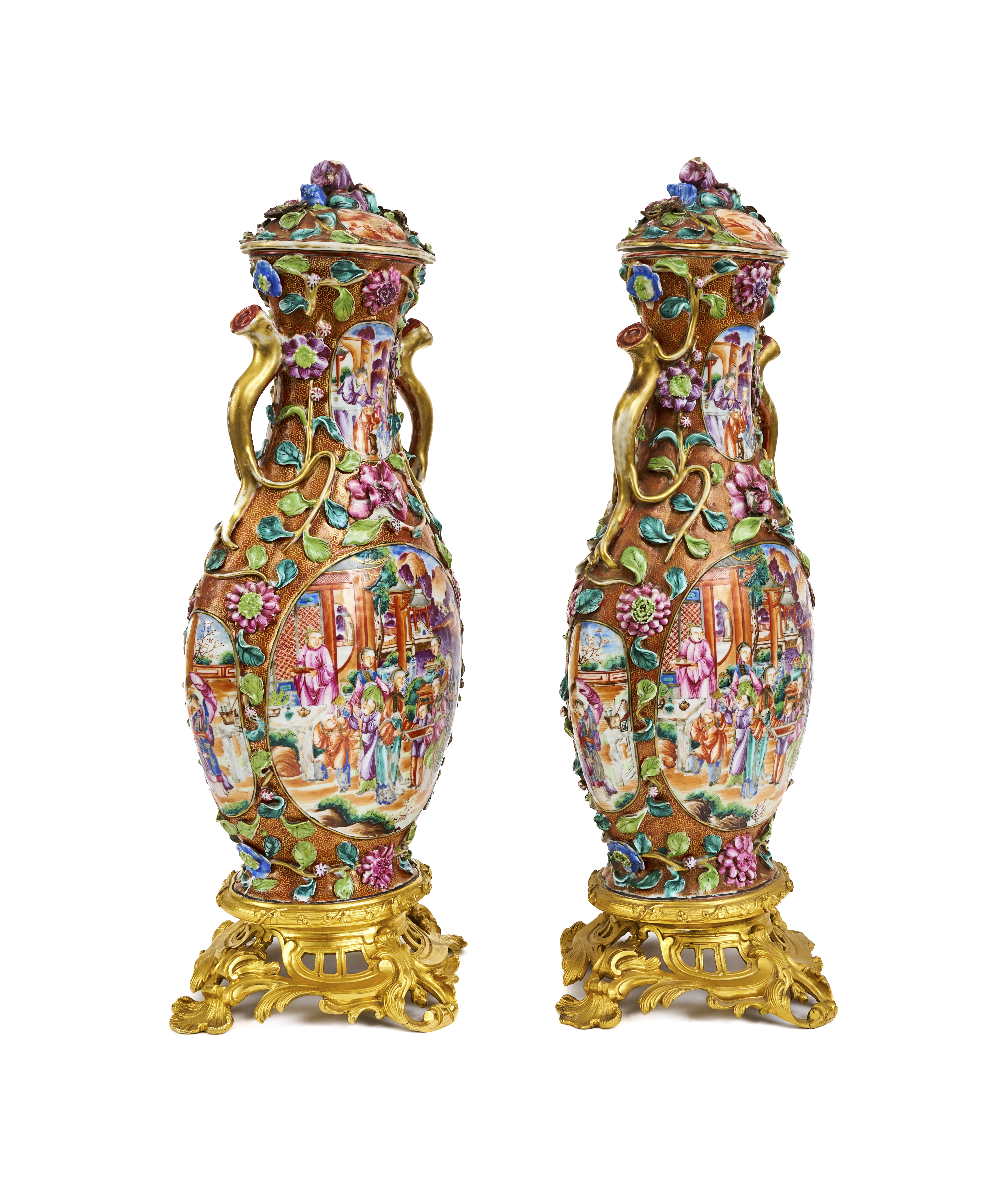 A PAIR OF CHINESE FAMILLE ROSE VASES WITH FRENCH MOUNTS, QIANLONG PERIOD (1736-1795) - Image 4 of 5