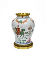 A CHINESE WUCAI FIGURAL VASE, SHUNZHI (1644-1661)