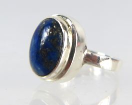 925 Silver Ring set with a large Oval Lapiz Lazuli stone which measures approx 15 x 8 mm. Finger si