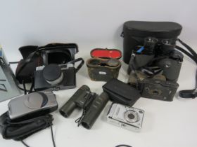 Mixed lot of various vintage and modern cameras and Binoculars.