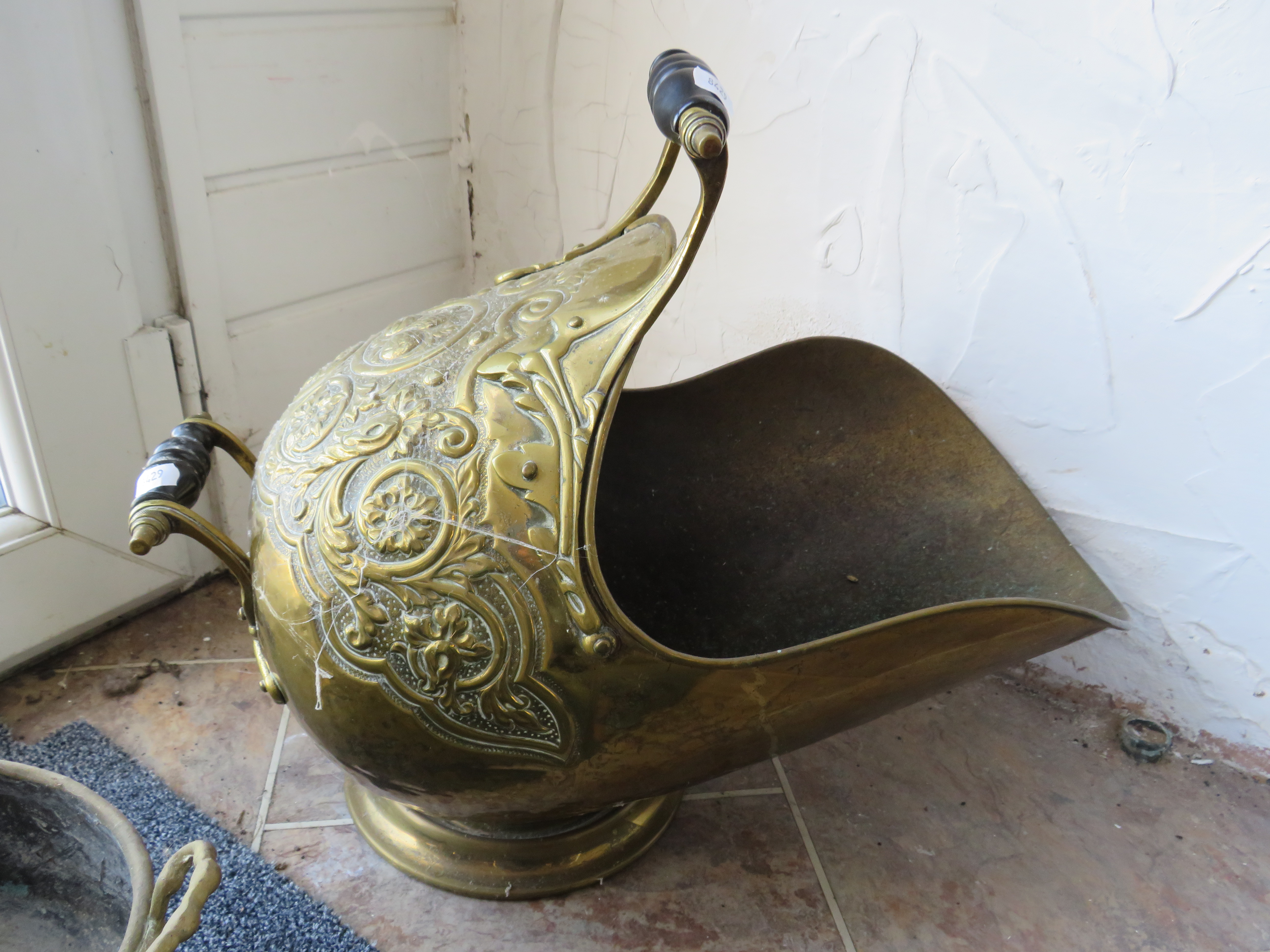 2 brass helmet shaped coal scuttles. - Image 3 of 4