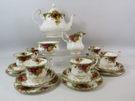 Royal Albert Old Country Roses Teaset 21 pieces in total.