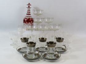 Mixed glass lot including a Decanter, crystal glasses, champangne glasses etc.