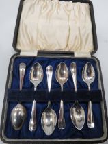 Set of 6 Sheffield sterling silver coffee spoons in original case.