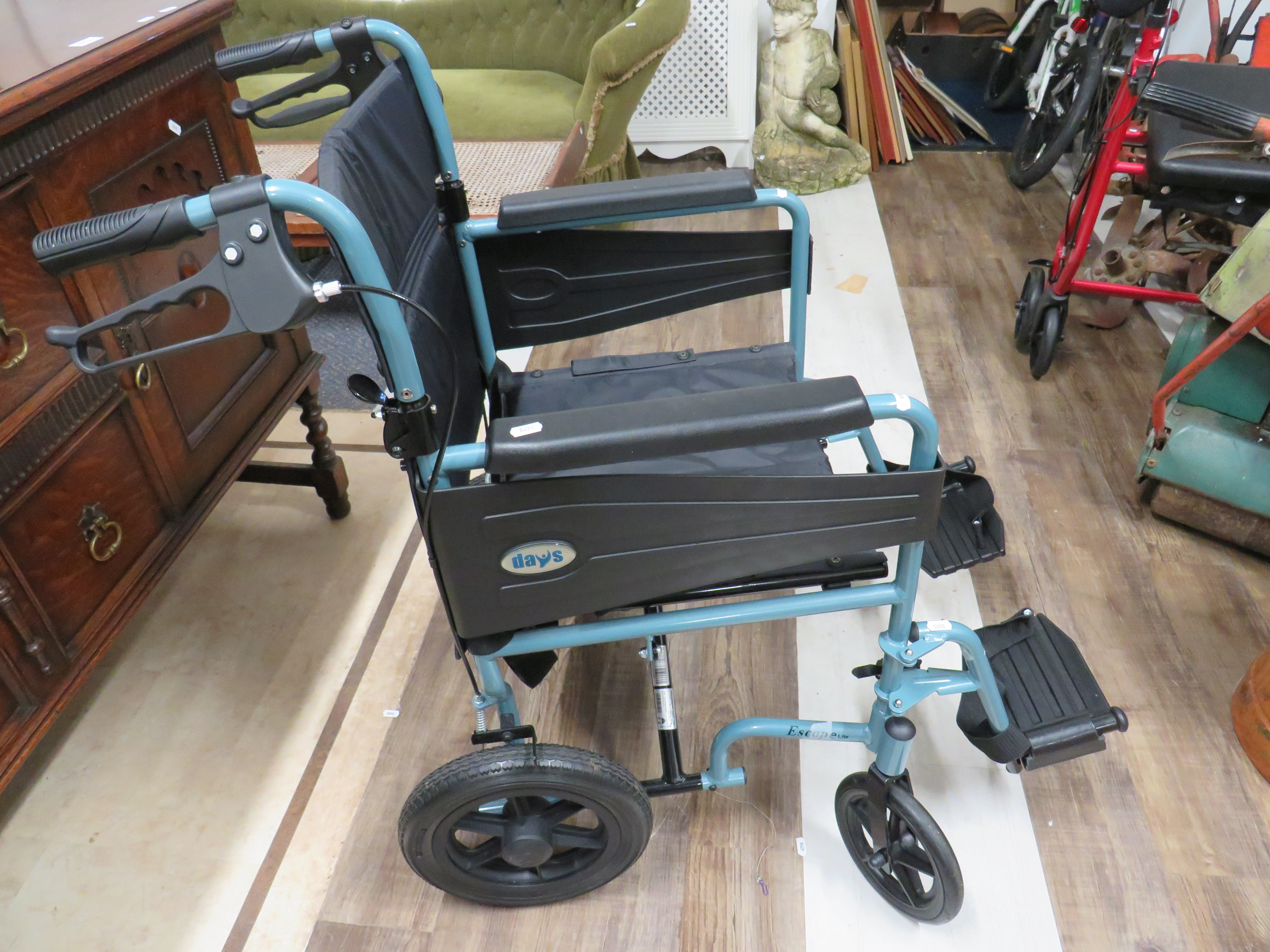 Days Folding wheel chair in excellent condition with handbrakes. Very little use. See photos - Image 2 of 4