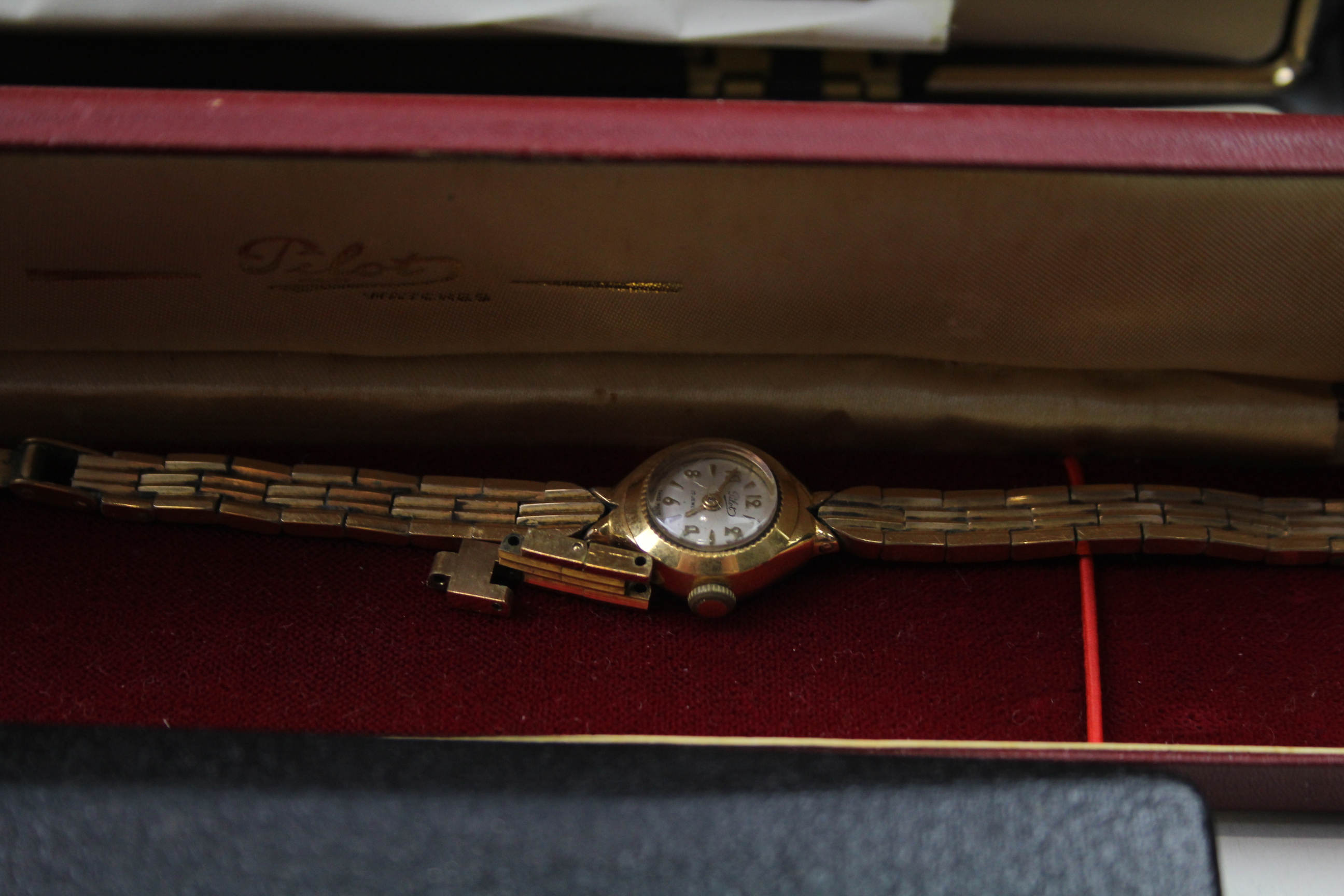 Women's Vintage WRISTWATCHES Hand-Wind UNTESTED Boxed Inc. Avia Etc. x 8 2112101 - Image 5 of 9