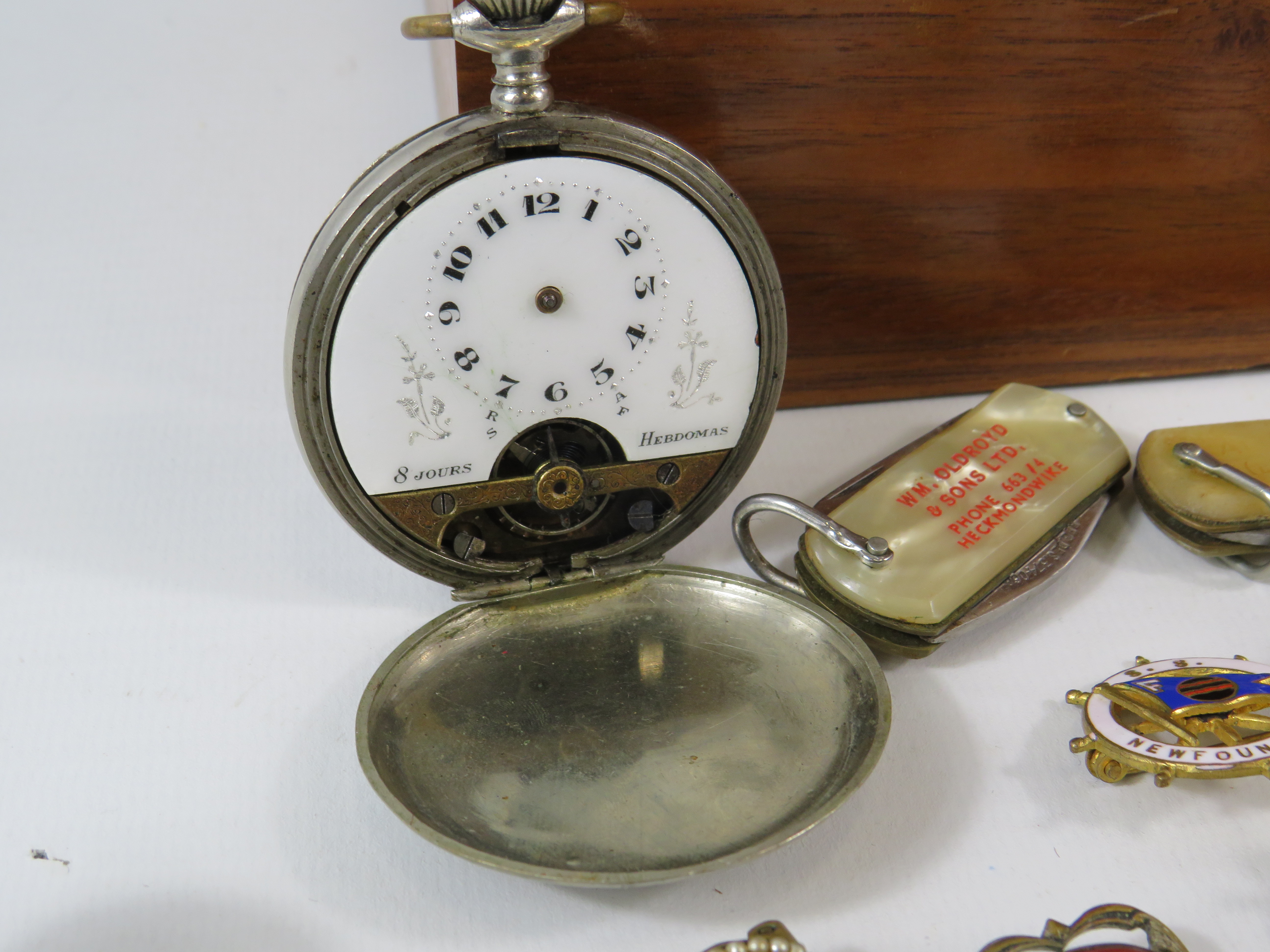 Wooden Keepsake box and a selection of collectables including various silver items and a vintage - Image 5 of 5