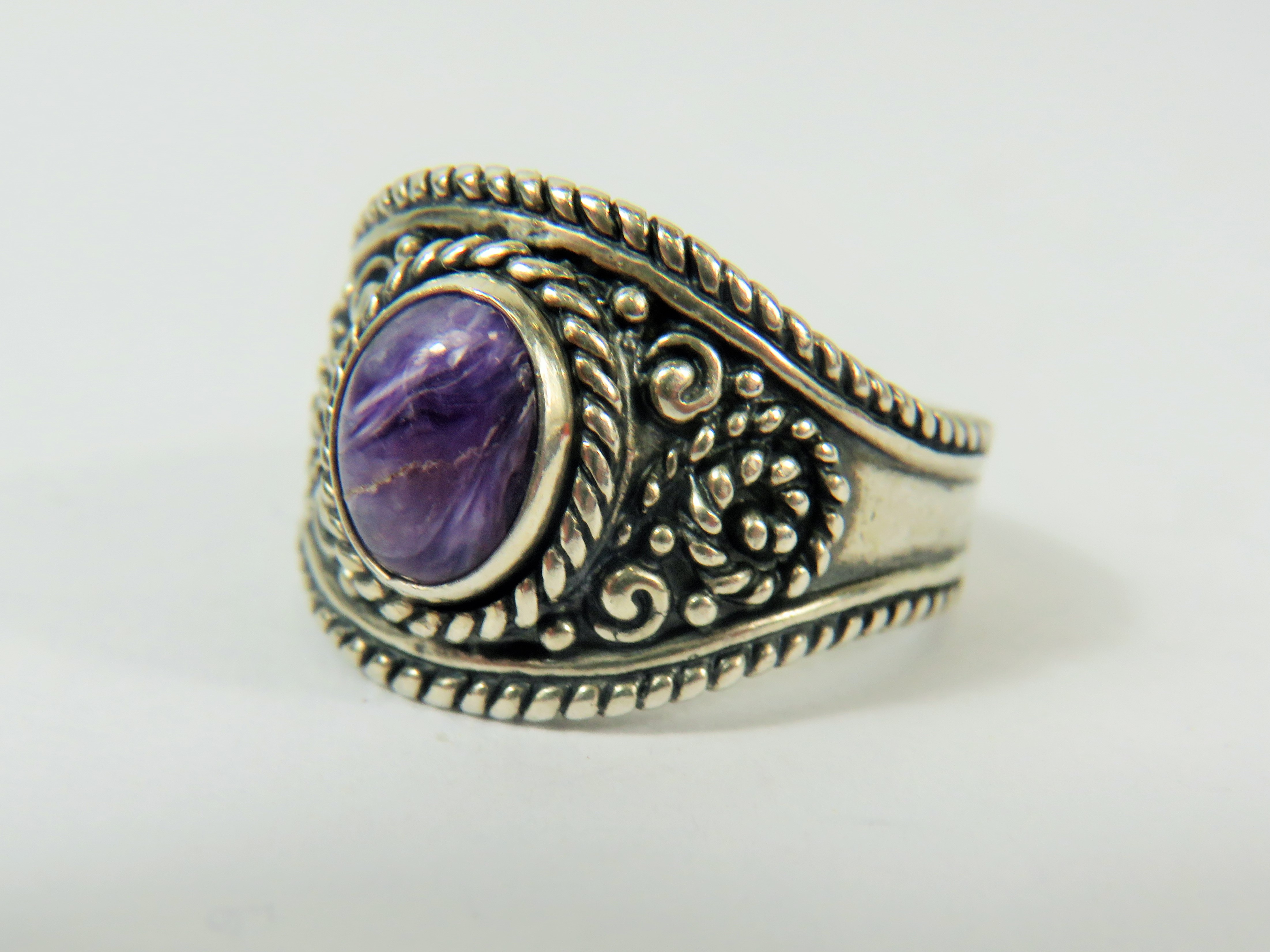 Pretty Scrolled Gents 925 Silver Ring set with an oval Blue John.  Finger size 'S'  12.1g - Image 3 of 4