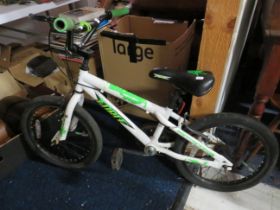 Small Childs Bike in good order. Suit 8 to 10 years old. See photos.