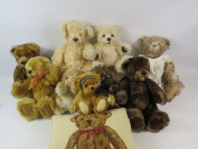 Selection of various handmade teddy bears, Paula bears, Warren bears etc.