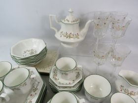 29 pieces of Johnson Bros Eternal beau dinnerset and 6 place mats.