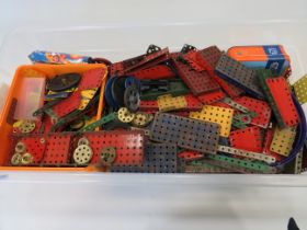 Large Selection of Vintage Meccano. See photos.