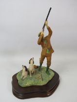 Border Fine arts shooting & gun dog sculpture "Reaching for the high bird" approx 26cm tall.