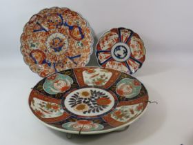 3 Japanese Imari chargers the largest has a diameter of 40cm.