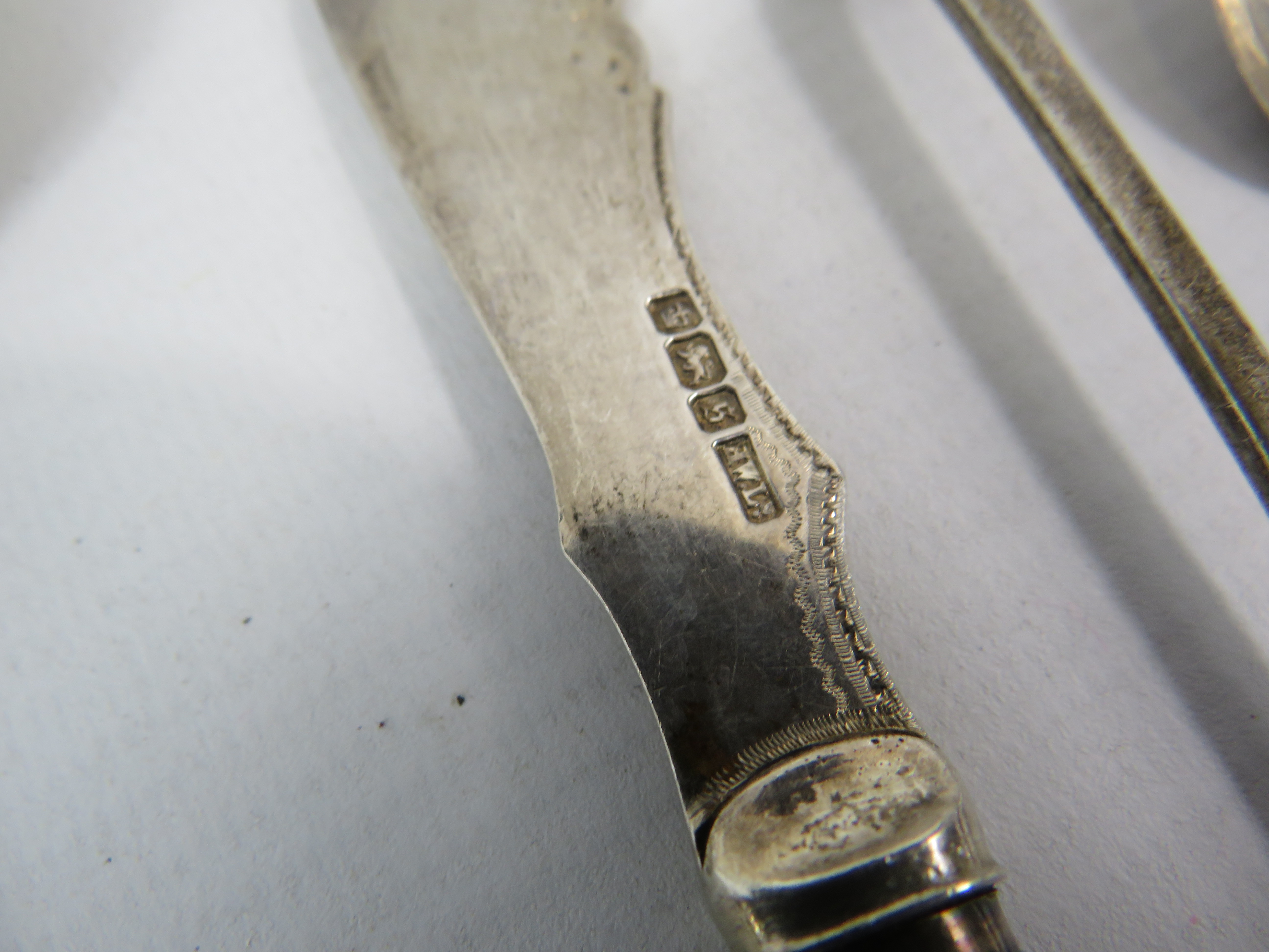 2 Heavy Sheffield 1937 serving spoons plus other silver items, Total weight 210g. - Image 3 of 4