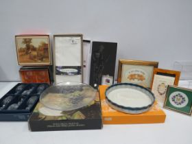 Mixed lot to include boxed crystal glasses, Kosta Boda dish, VE day plaque etc.