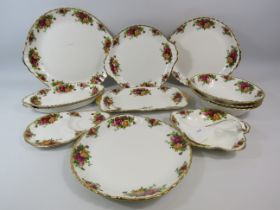 Selection of Royal Albert Old Country Roses including Cake plates, bowls etc, 12 pieces in total.