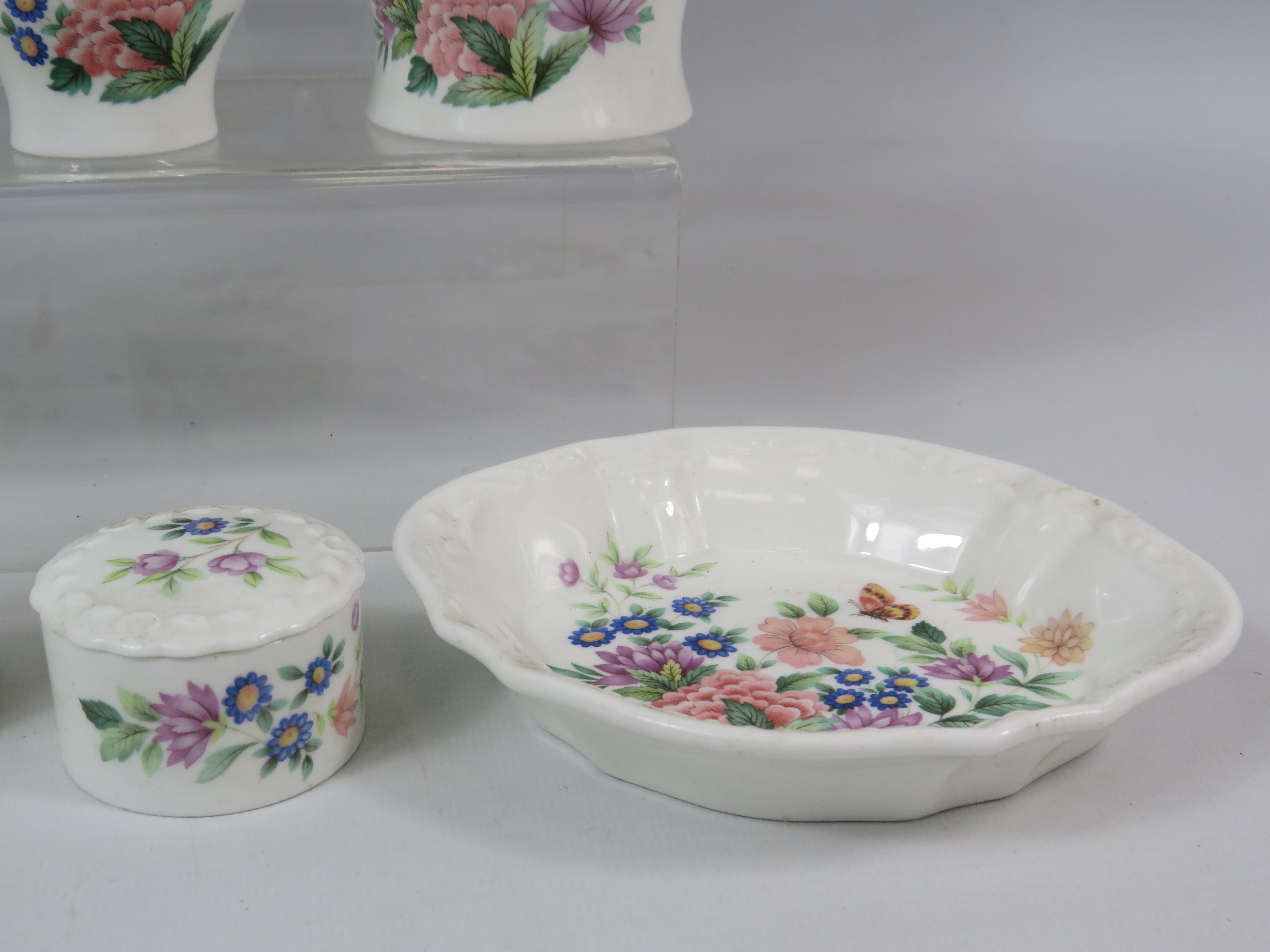 9 pieces of Coalport china in the Mayfield pattern. - Image 3 of 5