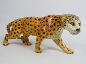 Beswick Leopard figurine, approx 12cm tall & 30cm long.