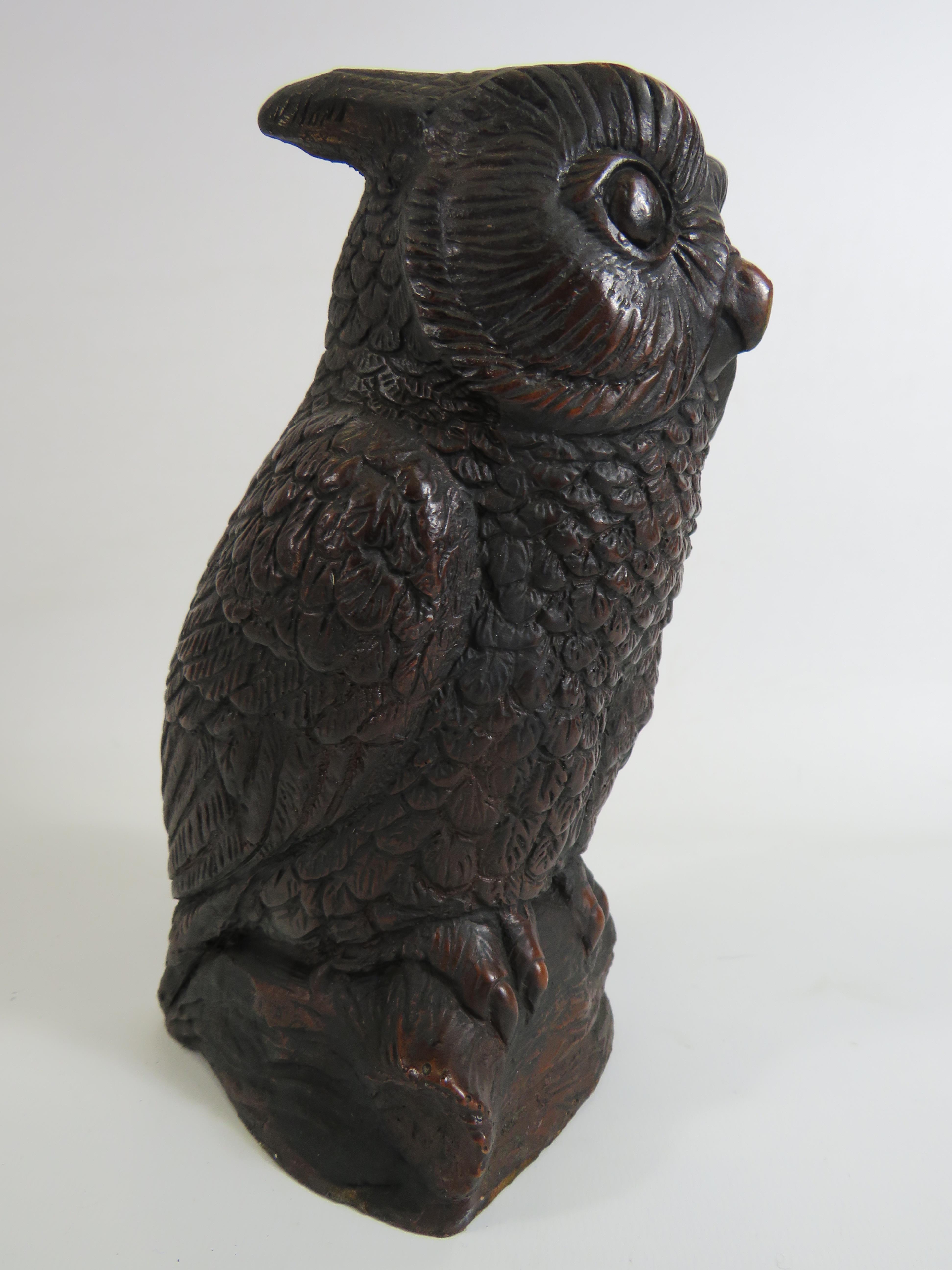 Carved wood effect heavy composite Owl figurine, 20.5cm tall. - Image 2 of 2