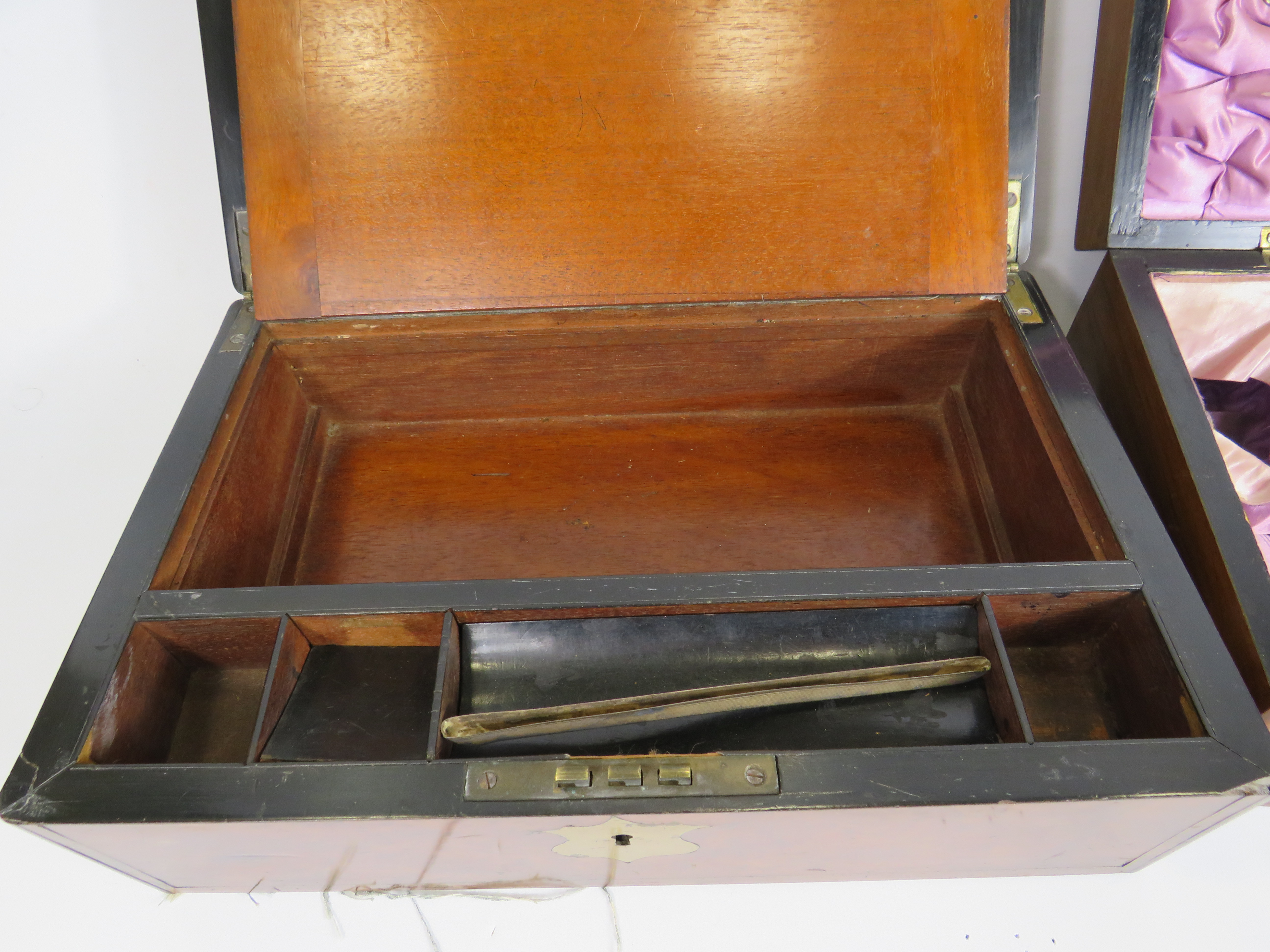 A vintage wooden writing box and a vintage wooden sewing box. - Image 4 of 6