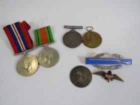 2 WW1 MEDALS 1914-18 presented to K.47968 H.D.G Spacey, Victory medal presented to L-10278 Cpl J S