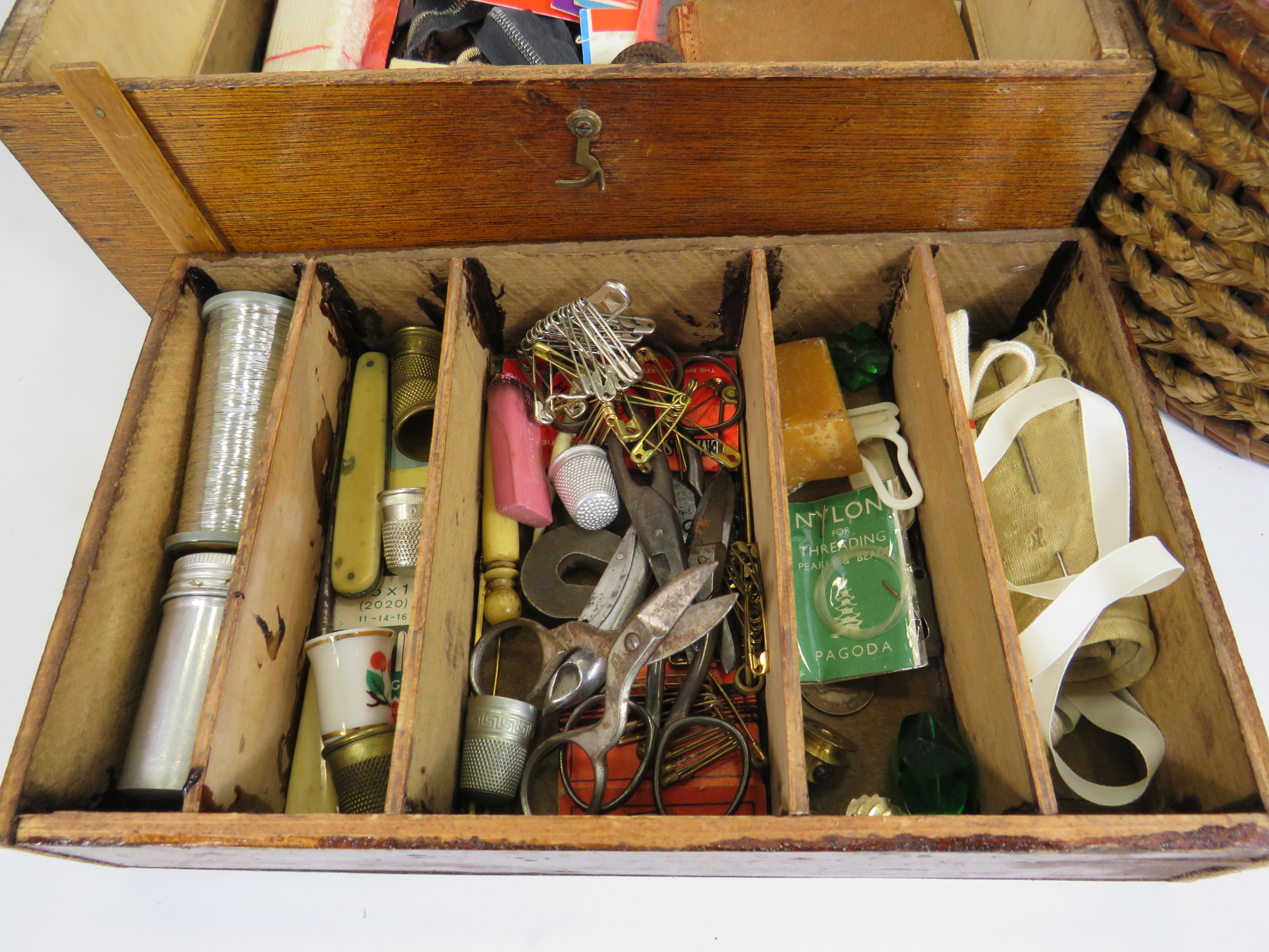 Vintage wooden sewing box and a wicker basket with contents. - Image 3 of 4