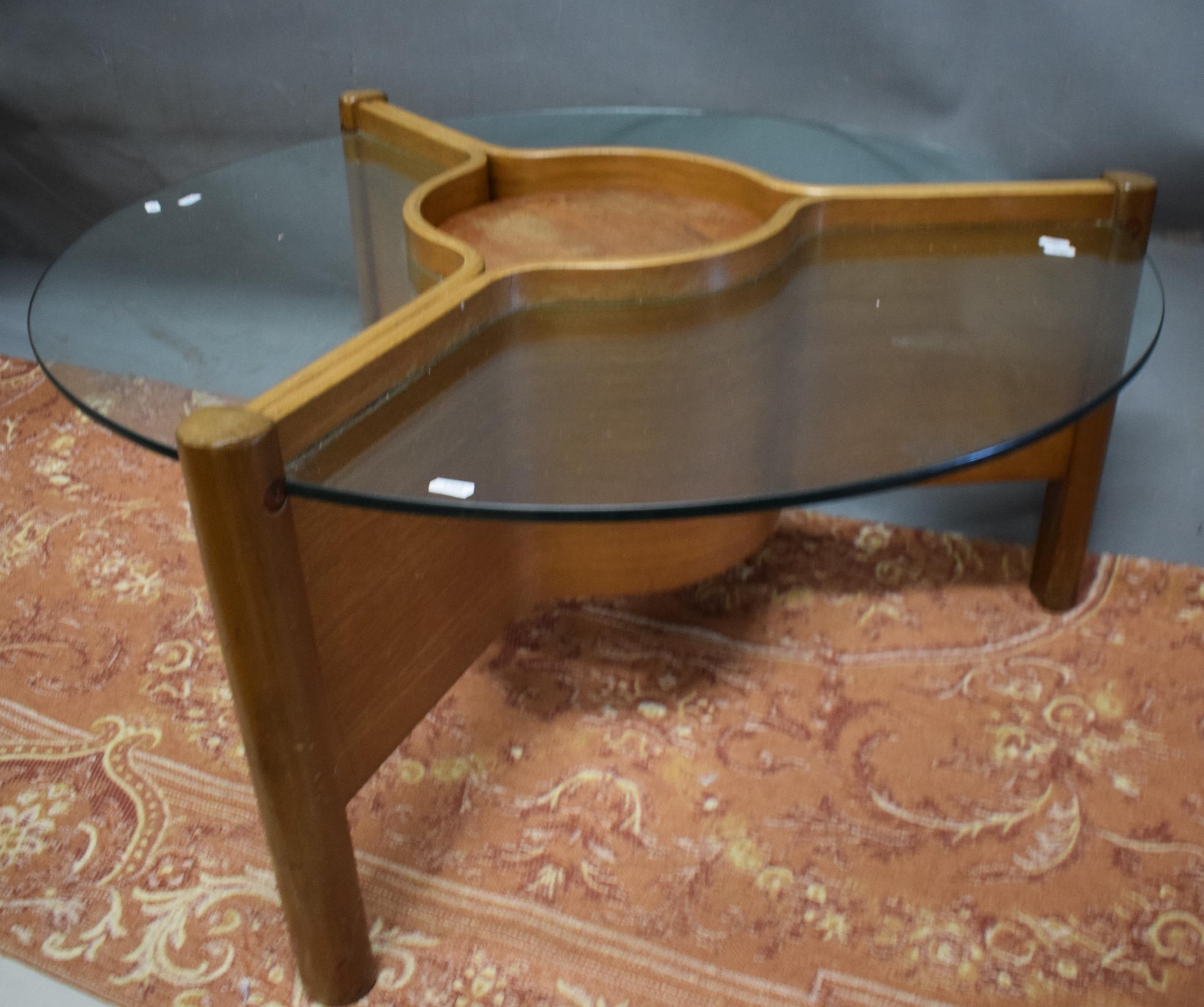 Nathan Low Coffee table with Glass top on Tripod Thermoform base.. H:18 x Diameter 39 inches. See ph - Image 2 of 4