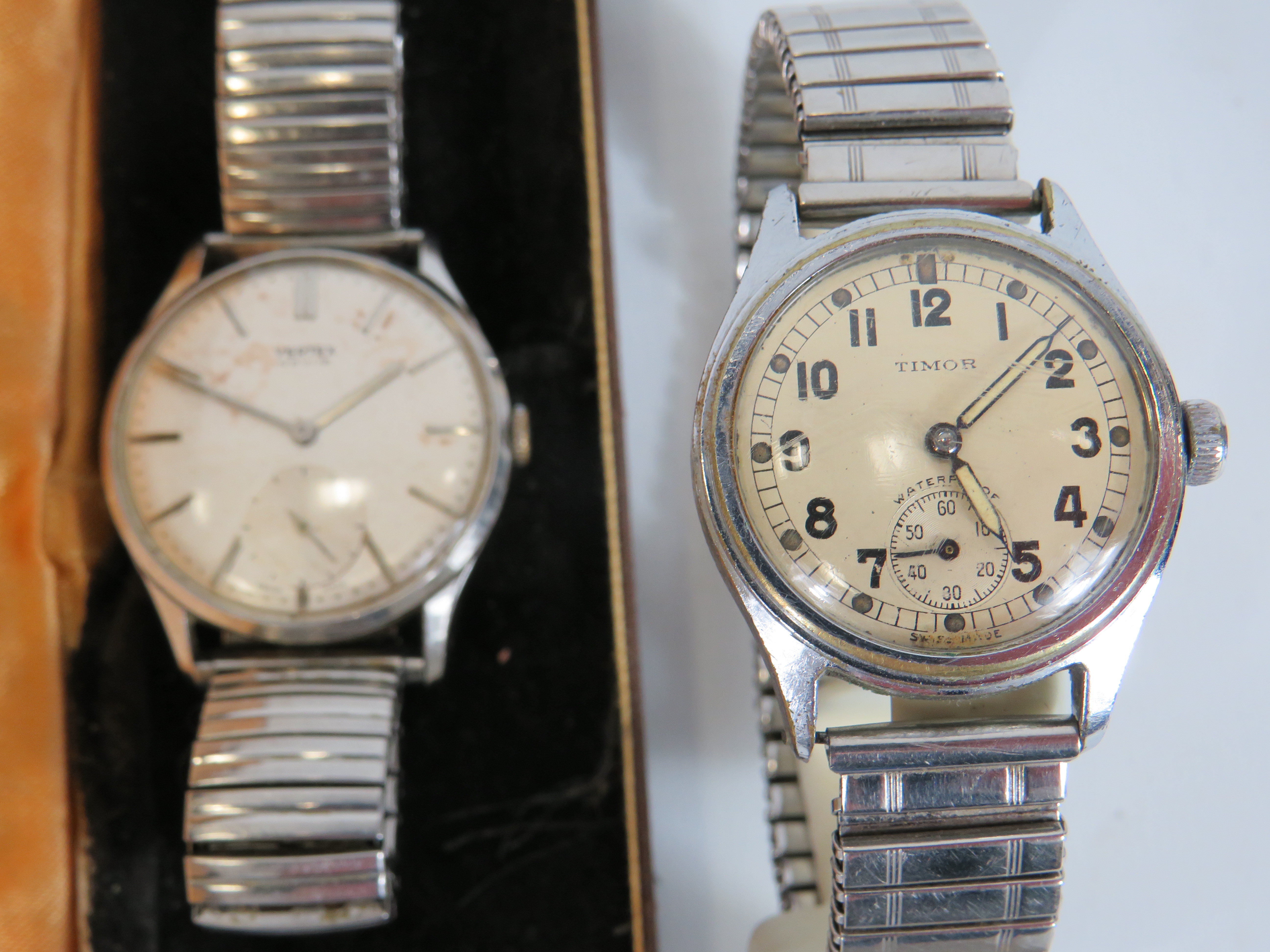 Timor Military issue watch with expanding metal strap. Subsidary Dial. Arrowmarked to rear & Stamped - Image 3 of 6