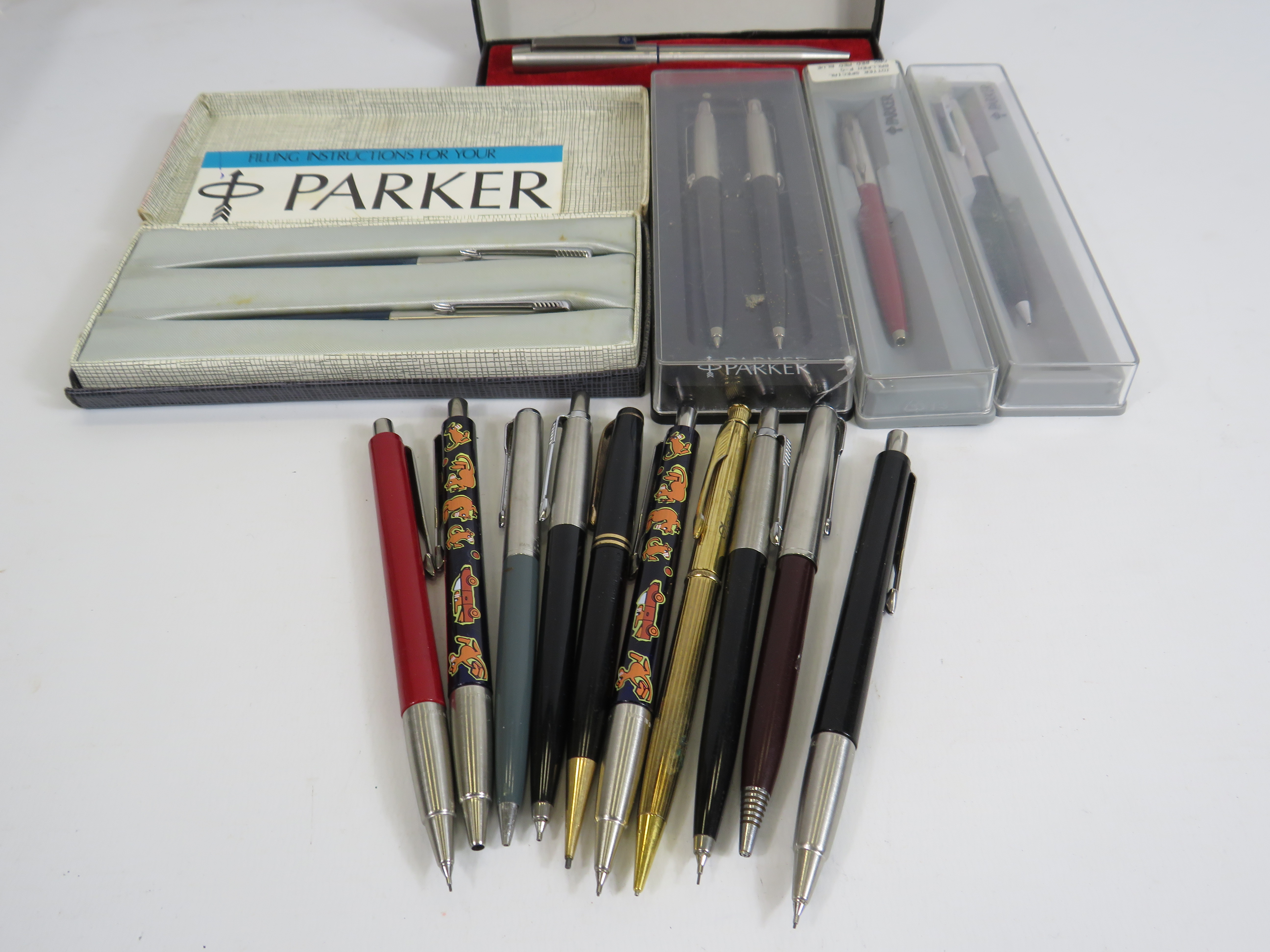 Selection of Parker ballpoint pens and pencils, some with boxes. - Image 4 of 4