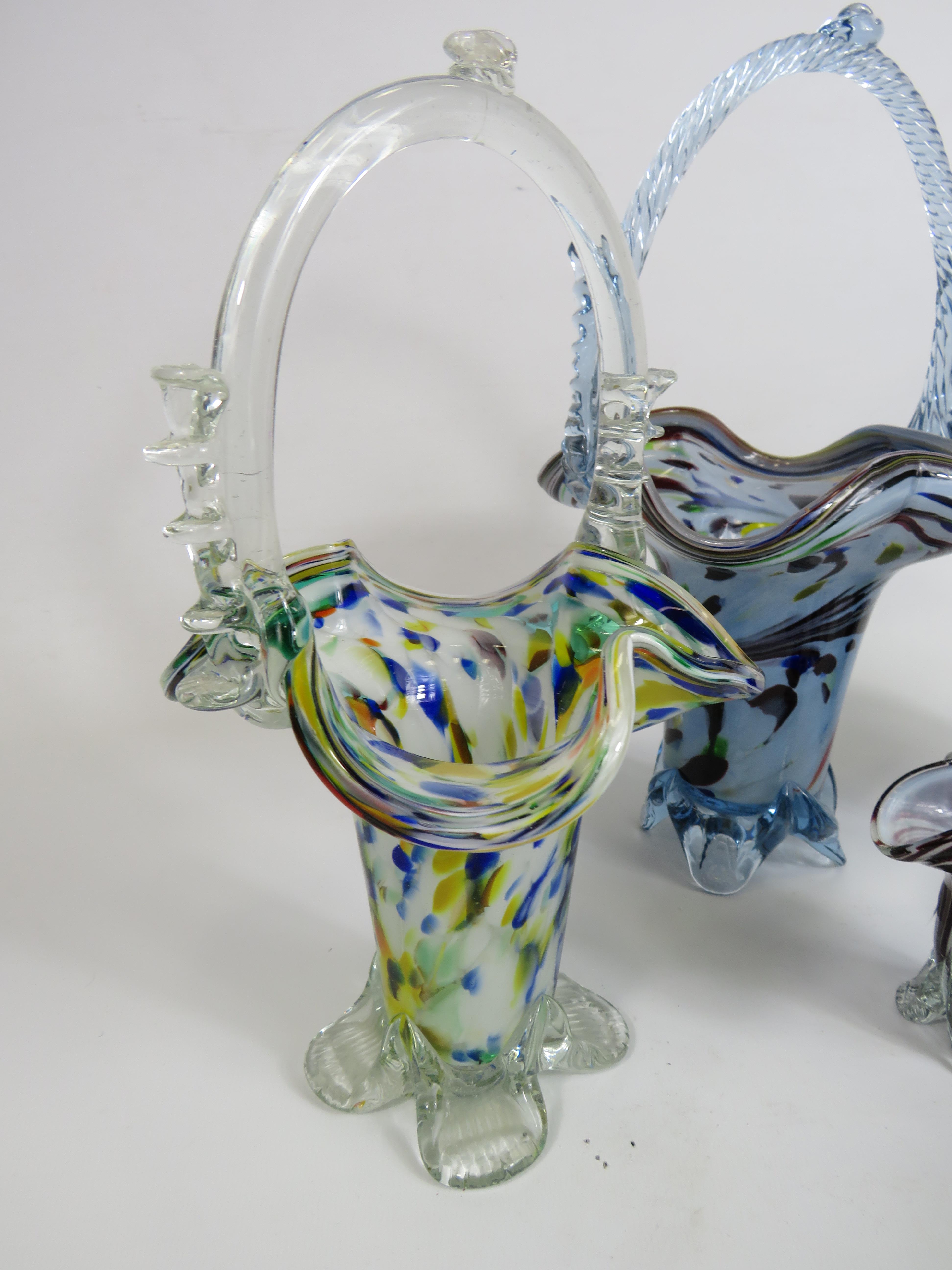 5 Murano art glass baskets, the tallest stands 31cm. - Image 3 of 4