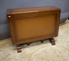 Double gate drop leaf table . See photos. S2